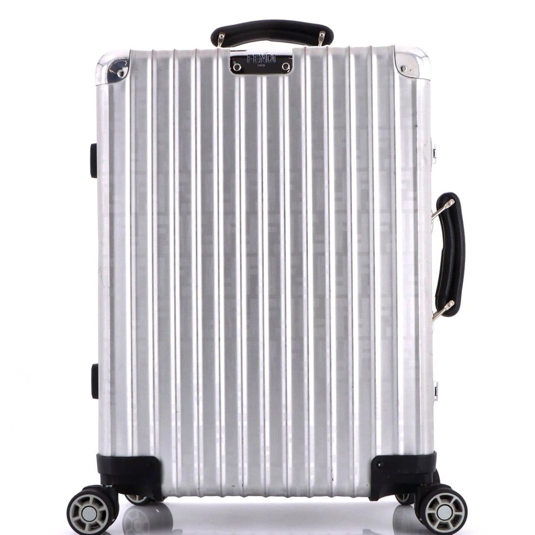 Cabin Trolley Fendi Rimowa Aluminum Zucca: Cabin Trolley Fendi Rimowa Aluminum Zucca Silver Fendi x Rimowa Cabin Trolley Zucca Aluminum Suitcase features a metal exterior with heavy scuffs throughout, minor creases on handles and straps, and s