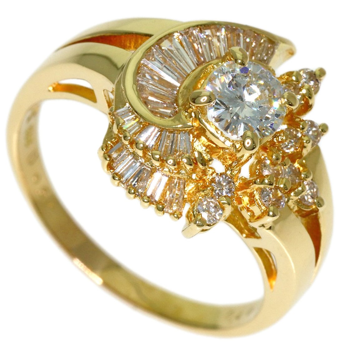 Diamond Ring K18 Gold 0.4Ct Yellow: Diamond Ring K18 Gold 0.4Ct Yellow K18 gold provides a rich, warm tone to this 0.4ct diamond yellow ring. The diamond, a D color, adds a touch of elegance to the overall design. This 7.75 US ring