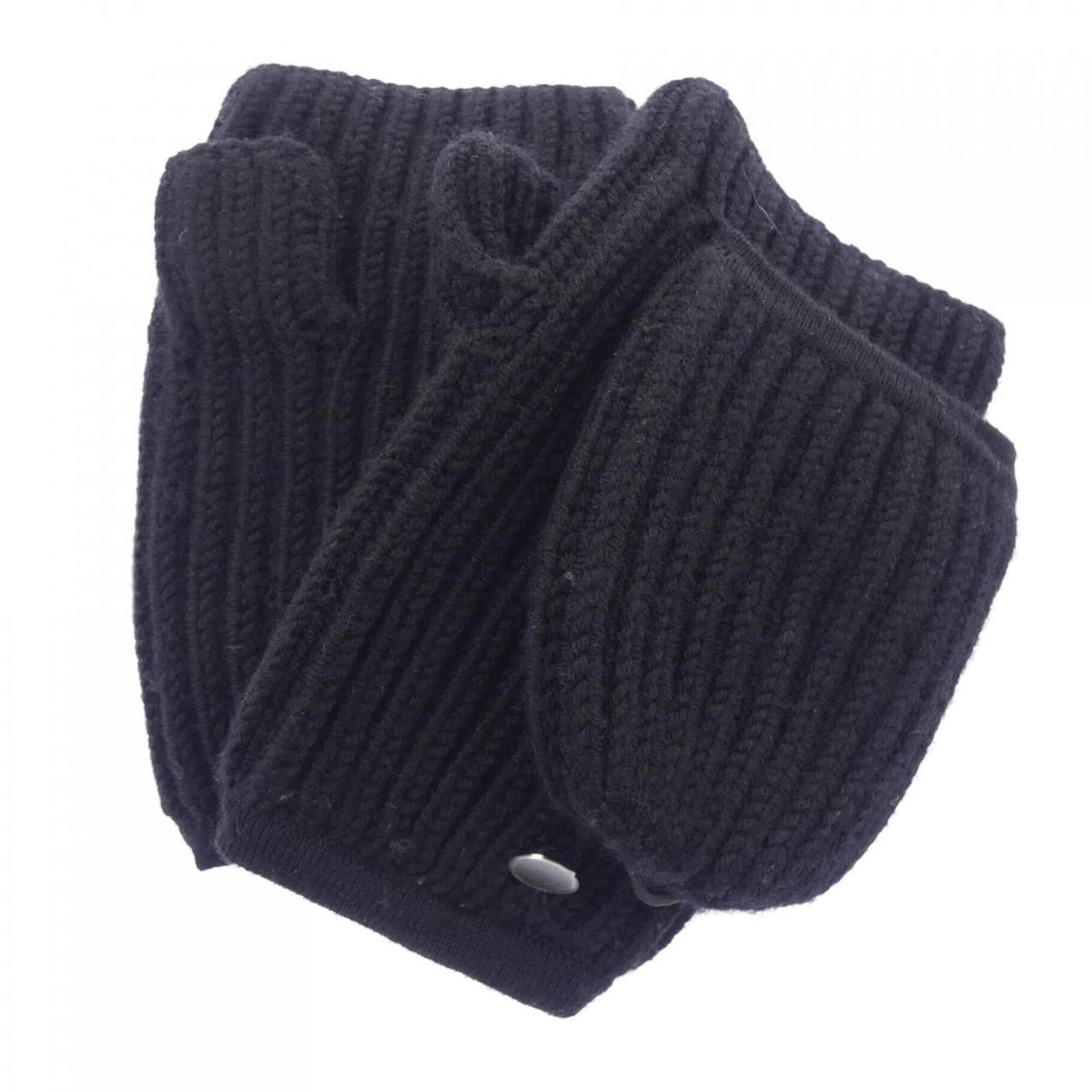 Wool Mittens Hermes: Wool Mittens Hermes Made from high-quality wool, these black mittens from Hermes feature a classic design that exudes timeless elegance. With a size M fit and a total length of 26cm, they provide a