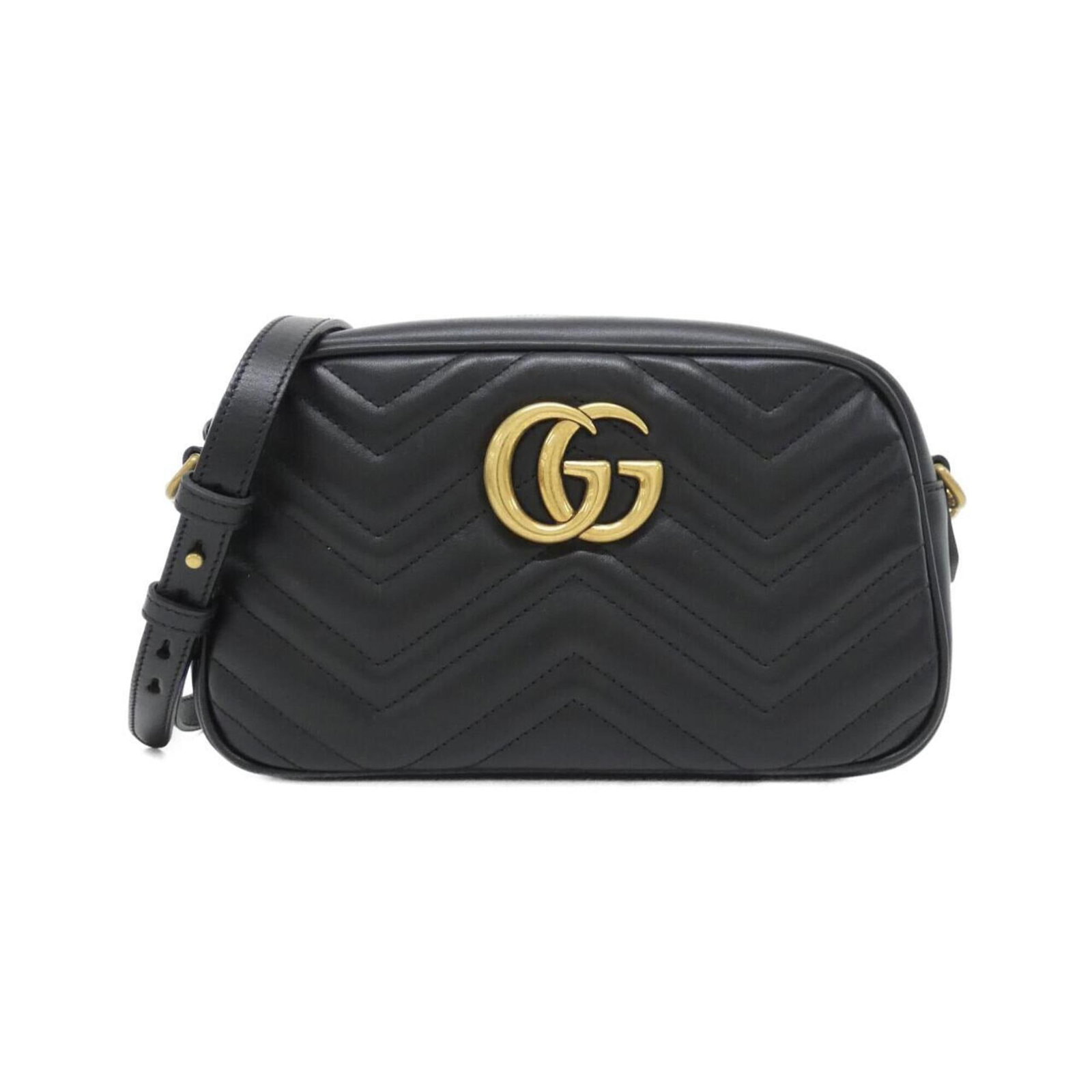 Shoulder bag Gucci quilting: Shoulder bag Gucci quilting The Gucci GG Marmont shoulder bag features a striking black quilting design, adorned with gold hardware, making it a stylish and eye-catching accessory. Measuring 14cm x 24