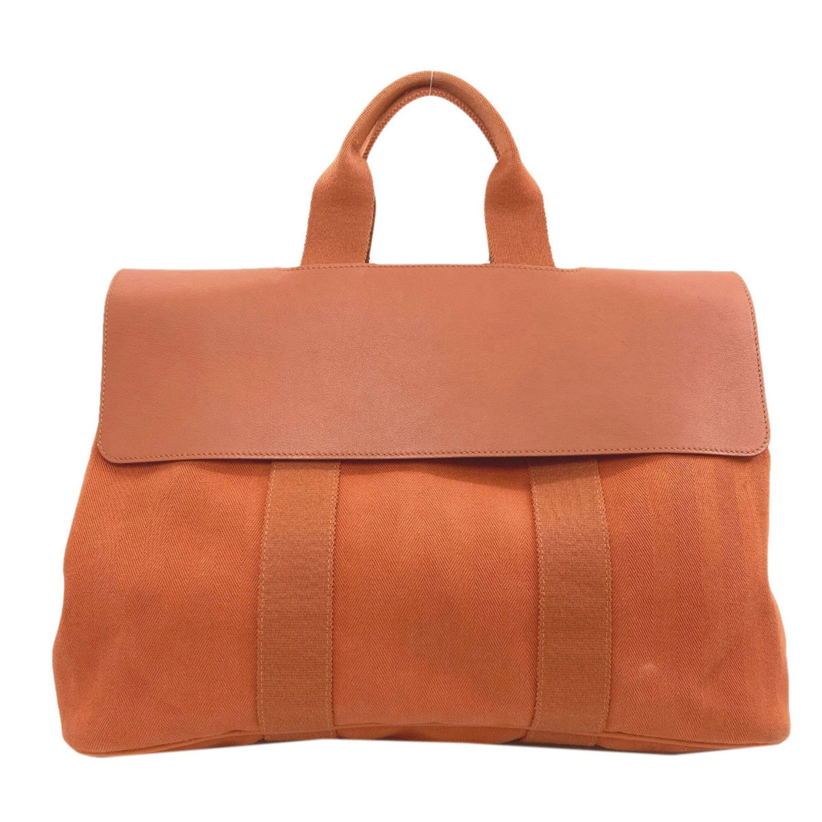 Handbag Pouch Toile Chevron: Handbag Pouch Toile Chevron Toile chevron material adds a playful touch to this vibrant orange handbag pouch, measuring 30cm x 41cm x 19cm. The iconic design of this Herm?s-inspired piece is