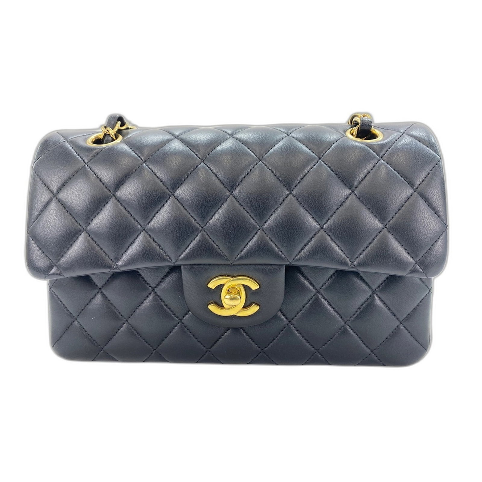 Shoulder Bag Leather Chanel: Shoulder Bag Leather Chanel Navy Matelasse Leather Shoulder Bag from Chanel, featuring a classic flap closure and a stylish handle drop of 24cm. This luxurious lambskin bag measures 14cm x 23cm x 6cm