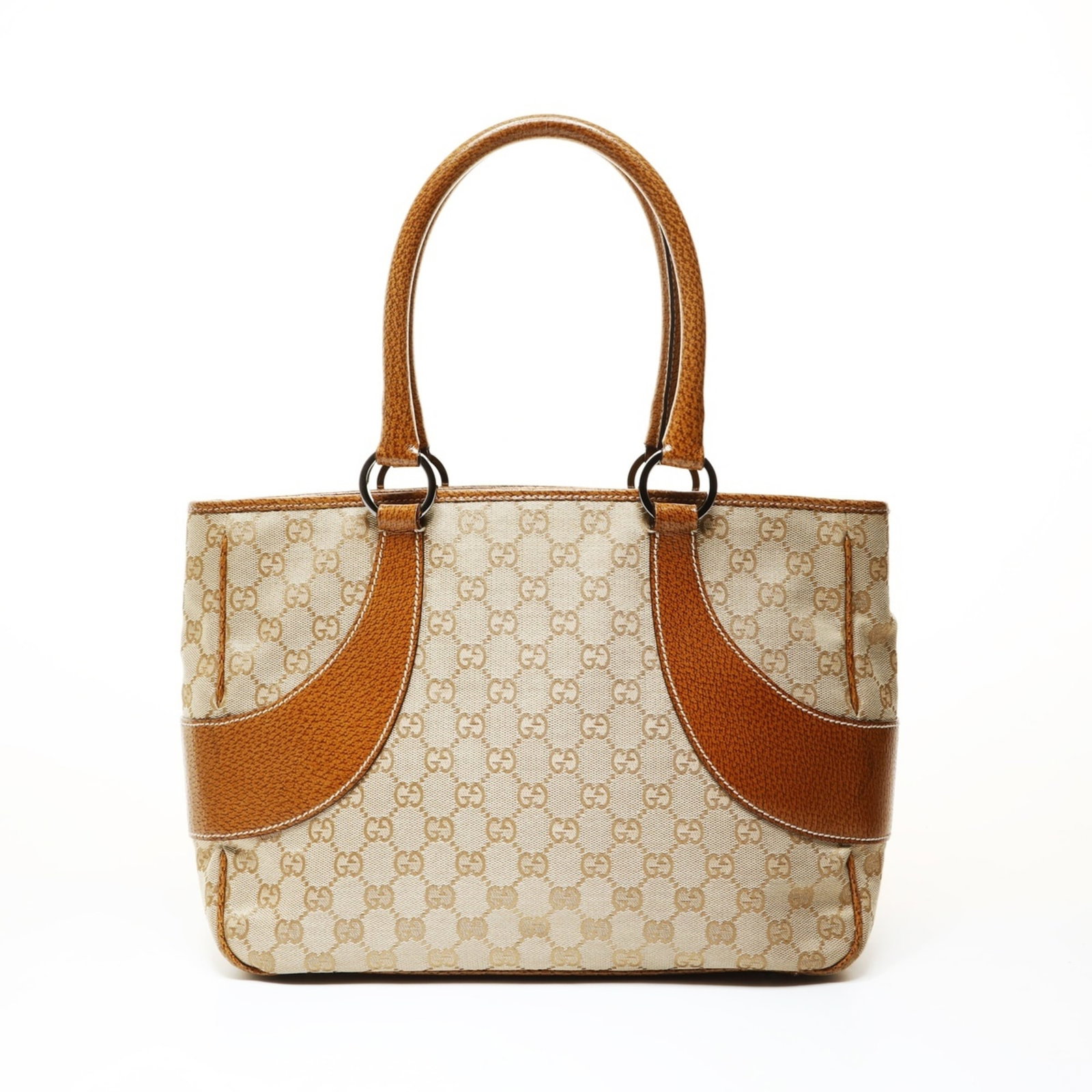 Canvas Gg Bag Tote Gucci: Canvas Gg Bag Tote Gucci GG canvas tote bag from Gucci, featuring the iconic interlocking GG logo in beige. Made from high-quality canvas material, this stylish tote measures 24cm x 35cm x 10cm. A cla