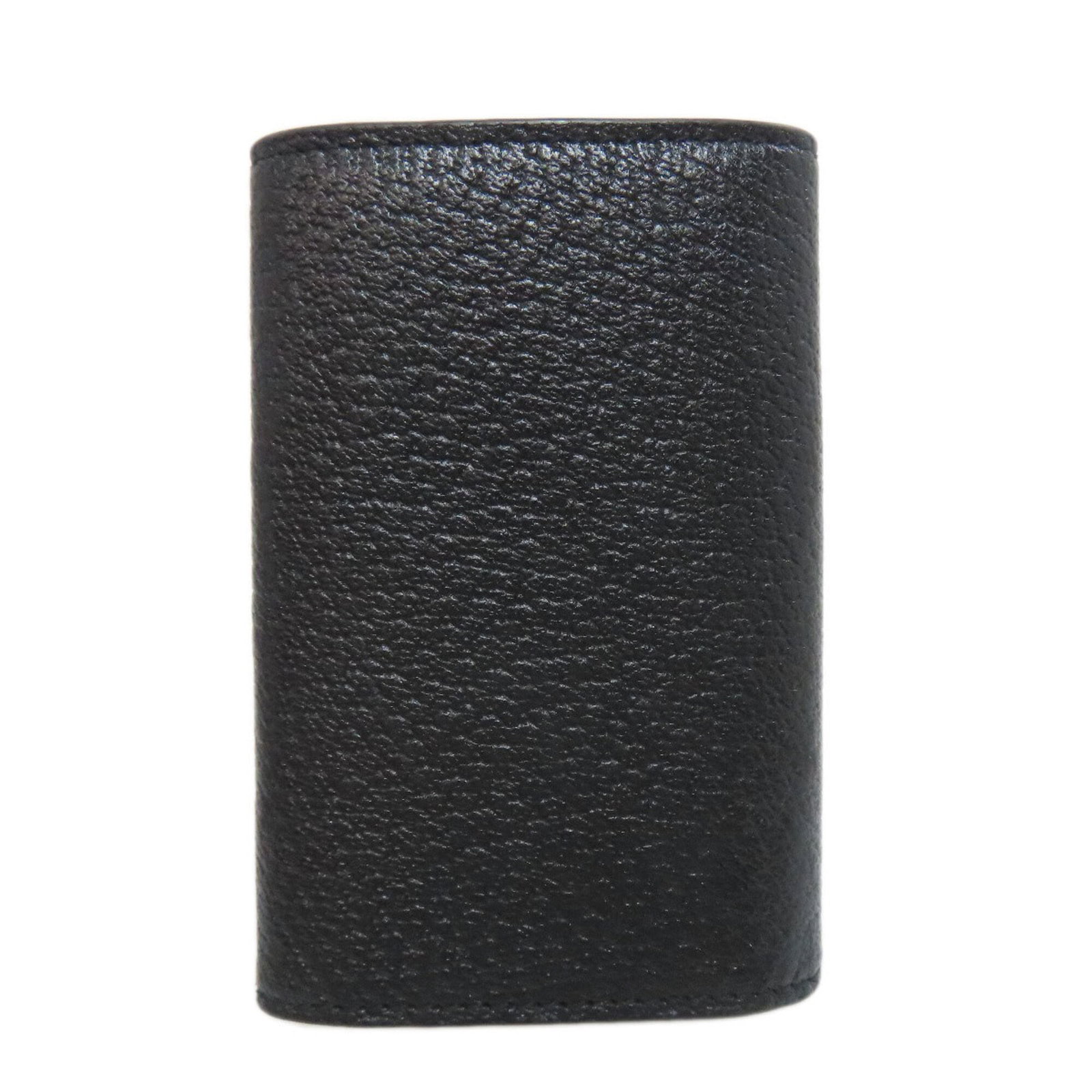 Keycase Leather Gucci: Keycase Leather Gucci Black leather keycase from the Gucci GG Marmont line, featuring 5 key hooks and a sleek 11cm x 7.5cm x 2cm design. Made from high-quality leather, this keycase is a stylish