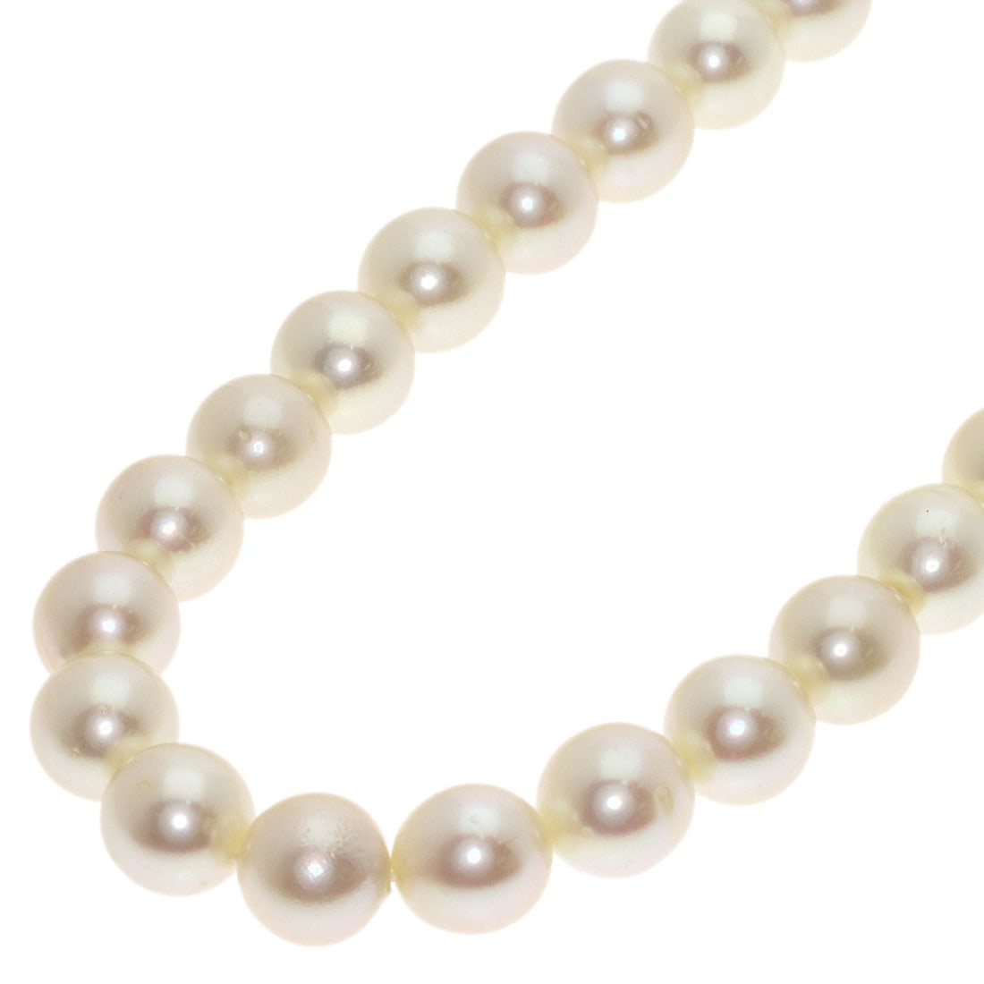 Pearl Necklace Silver Tasaki: Pearl Necklace Silver Tasaki Silver Tasaki Pearl Necklace boasts a sleek 16.3-inch design, featuring a white pearl as the main stone, set against a silver background. The open closure allows for easy