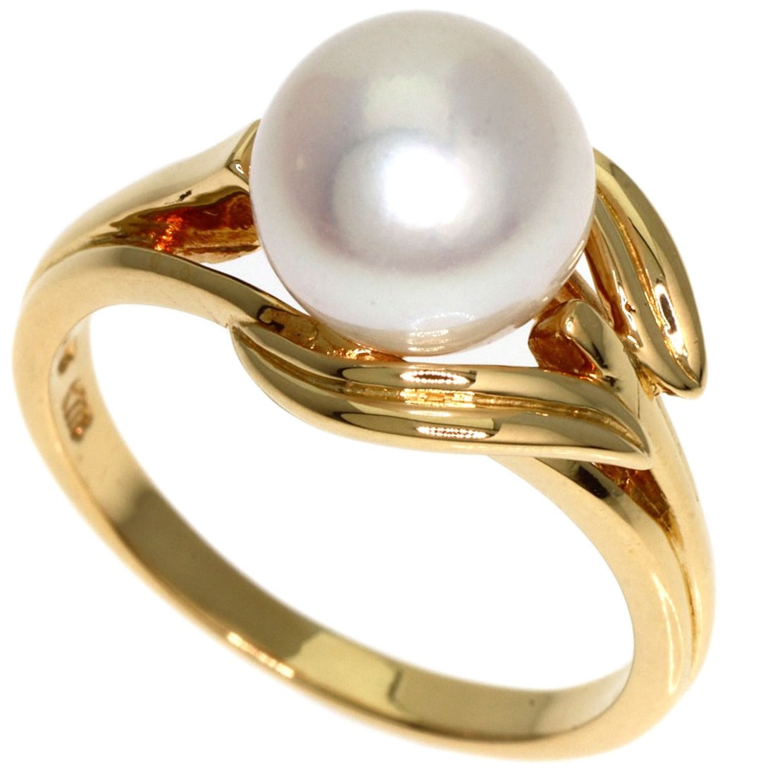 K18 Yellow Gold Pearl Ring Mikimoto: K18 Yellow Gold Pearl Ring Mikimoto K18 Yellow Gold Pearl Ring Mikimoto boasts a stunning gold setting, showcasing a beautiful pearl as the main attraction. This exquisite piece is crafted from