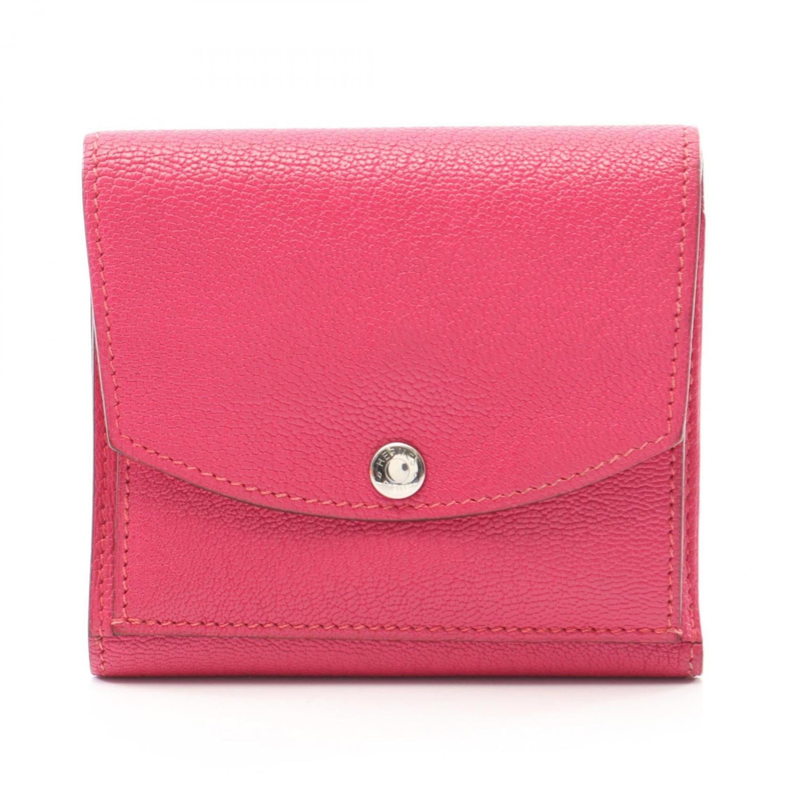 Chevre Leather Tri-Fold Wallet Hermes: Chevre Leather Tri-Fold Wallet Hermes Chevre leather tri-fold wallet from Hermes, featuring a soft pink hue and compact 10cm x 11cm x 2cm dimensions. This stylish wallet is made from high-quality