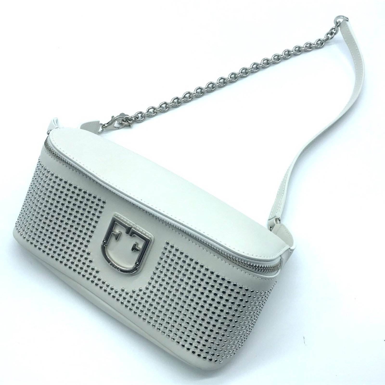 Fanny Pack Leather Furla: Fanny Pack Leather Furla White Furla leather fanny pack with a classic design, measuring 9cm x 22.3cm x 7cm. Comes with a dust bag for storage and protection. A stylish accessory for everyday use.