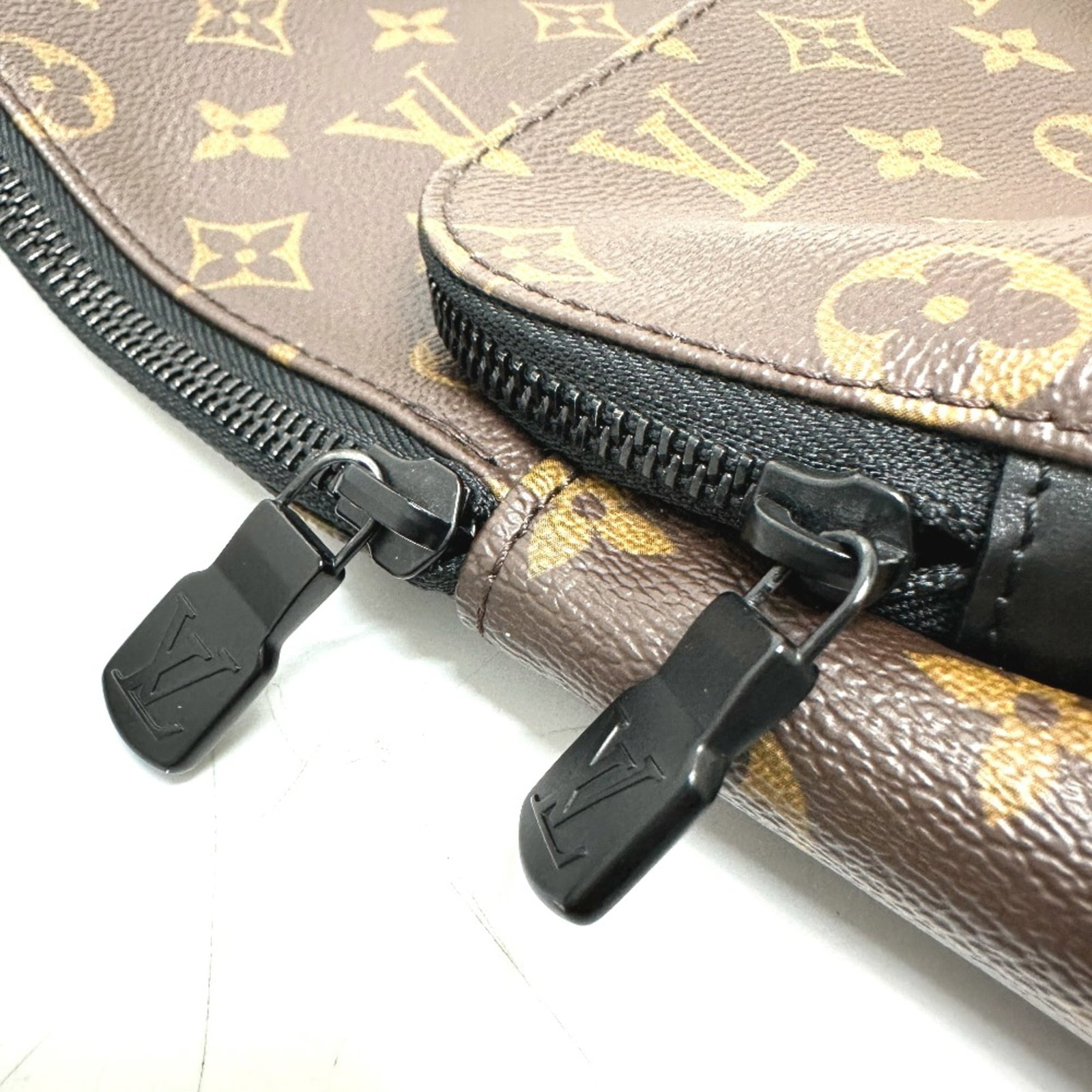 Louis Vuitton - 6