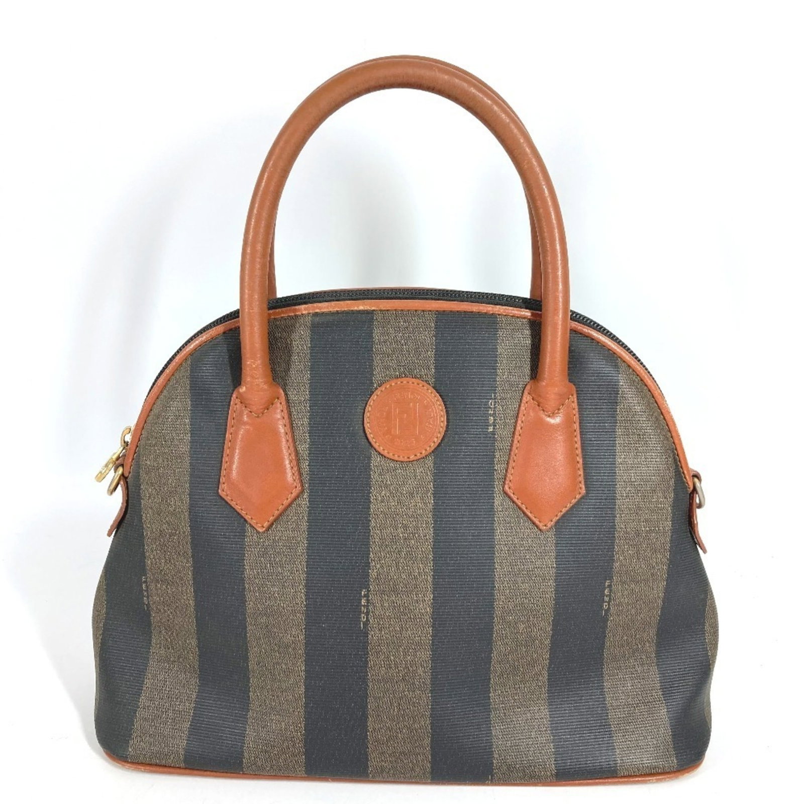 PVC leather Fendi tote bag: PVC leather Fendi tote bag PVC leather Fendi tote bag in brown and khaki colors, measuring 22cm x 30cm x 12cm, features a unique blend of materials and styles. The bag's PVC leather construction and F
