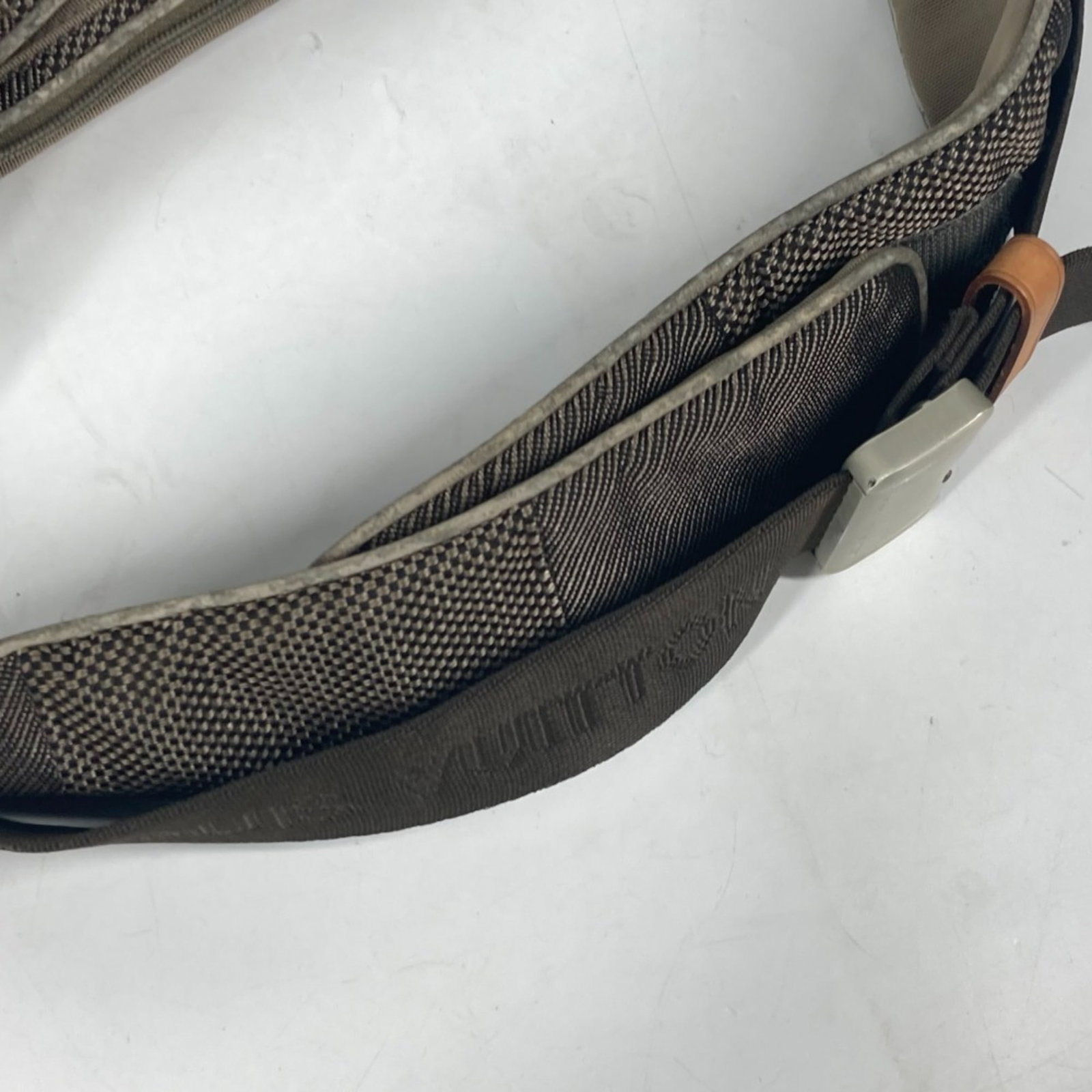 Damier Geant Louis Vuitton Sling - 16