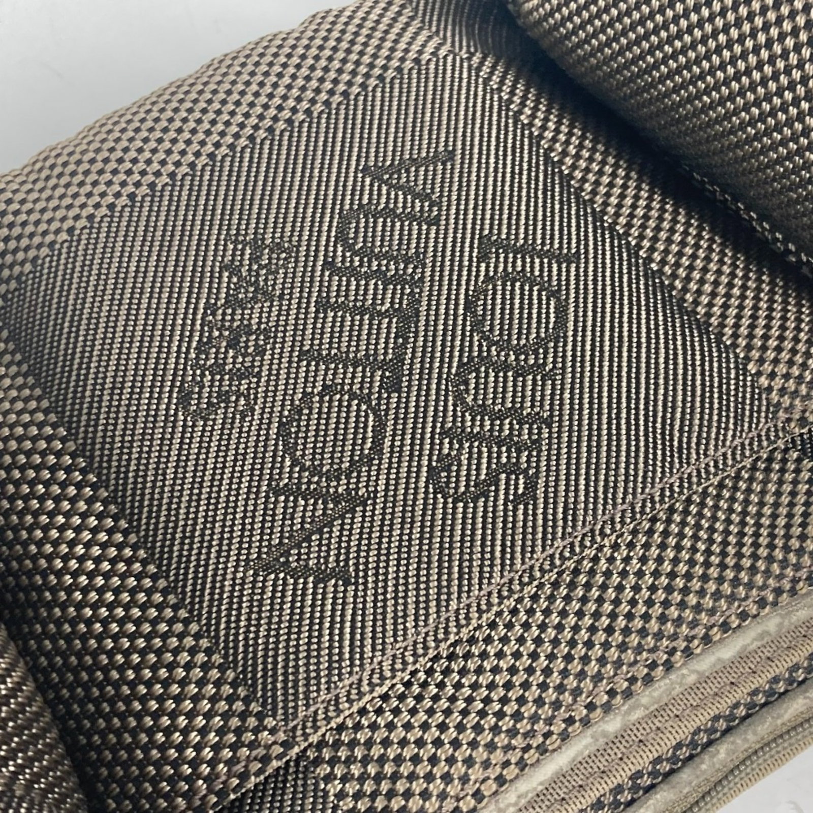 Damier Geant Louis Vuitton Sling - 17