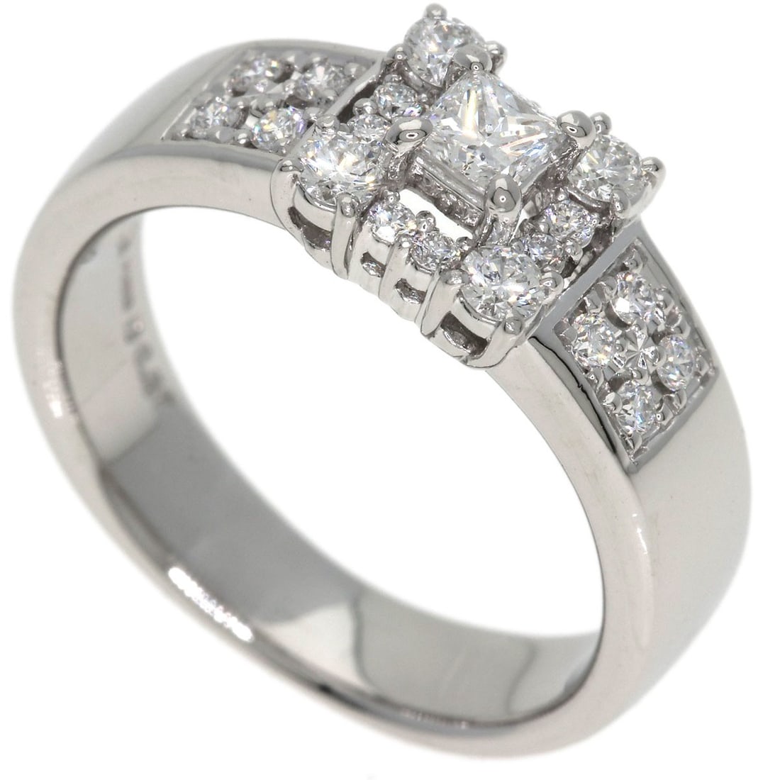 Pola Diamond Ring Platinum Pt900: Pola Diamond Ring Platinum Pt900 The Pola Diamond Ring Platinum Pt900 boasts a striking silver finish, showcasing a D color diamond weighing 0.57ct. Crafted from platinum, this ring's PT900 purity ens