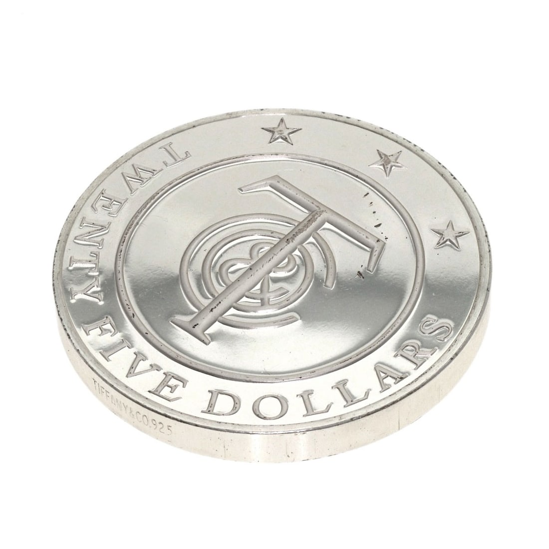 Tiffany&Co. Moneycoin $25 Other Silver Unisex: Tiffany&Co. Moneycoin $25 Other Silver Unisex Silver Tiffany&Co. Moneycoin $25 Unisex Pendant. This silver Tiffany&Co. Moneycoin $25 unisex pendant is a stylish accessory featuring a sleek, modern
