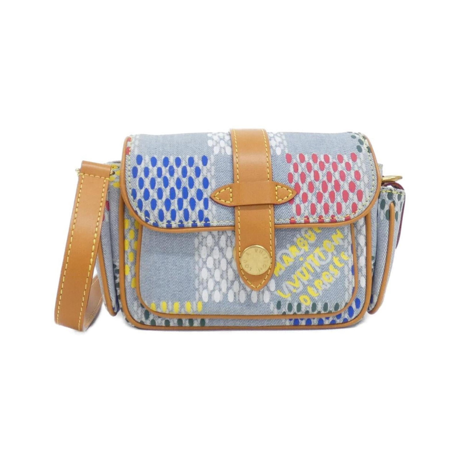 Shoulder Bag Louis Vuitton Denim: Shoulder Bag Louis Vuitton Denim Denim shoulder bag from Louis Vuitton, featuring a multi-color design and gold hardware. This bag measures 14cm x 23cm x 10cm and is made from denim material. The