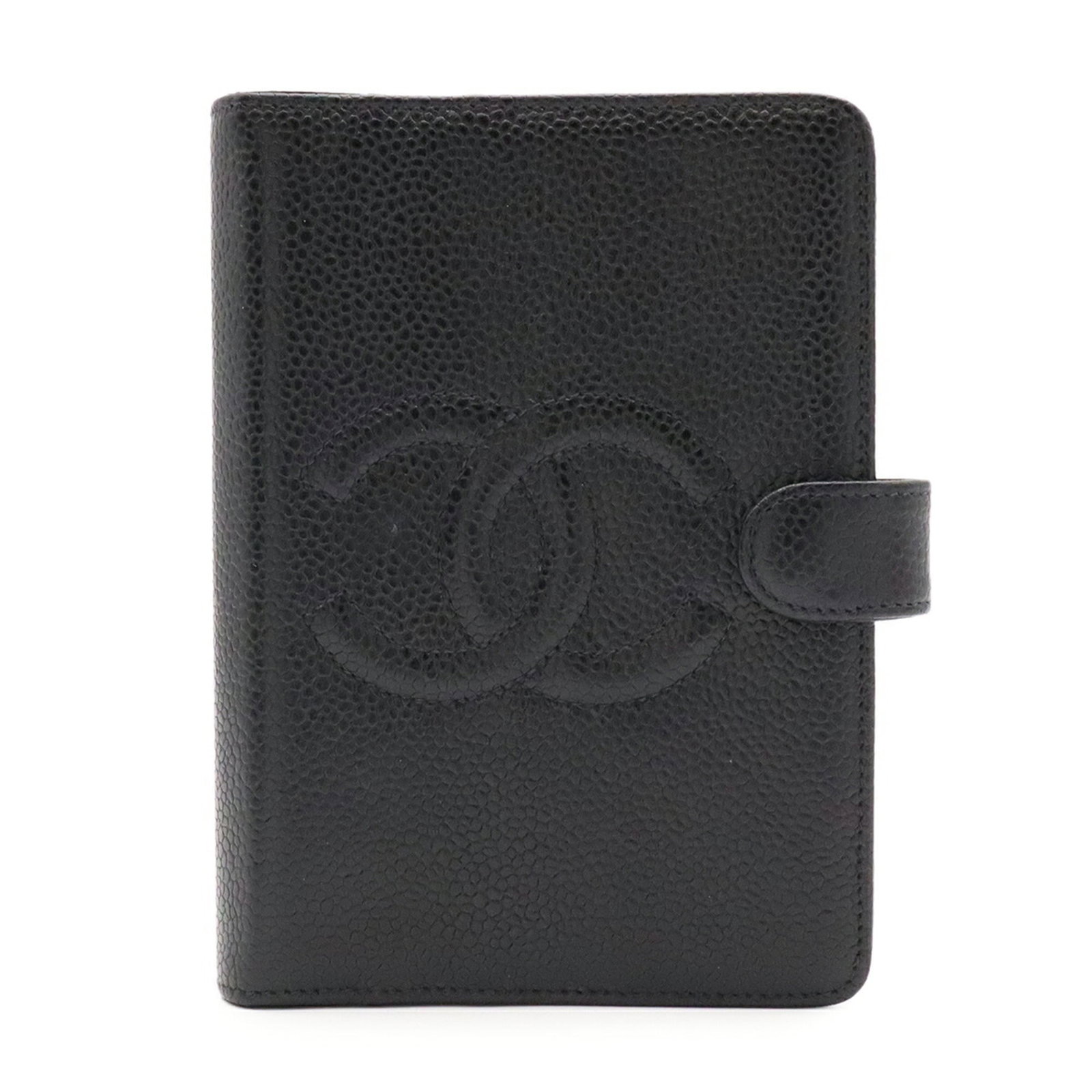 Chanel Coco Mark Agenda Notebook Cover 6-Ring Binder Caviar Leather Black A26727: Chanel Coco Mark Agenda Notebook Cover 6-Ring Binder Caviar Leather Black A26727 Caviar leather wraps around the edges of this sleek 6-ring binder, adding a touch of luxury to the classic Chanel Coco