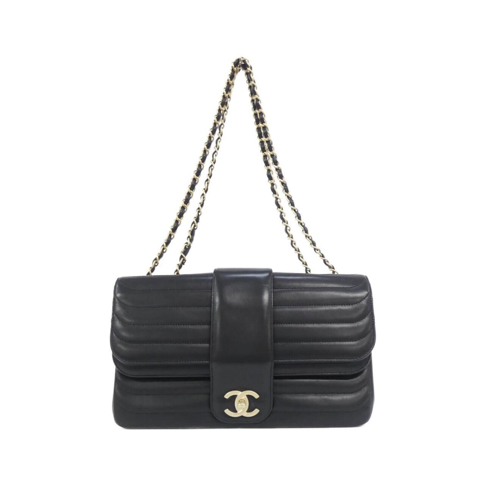 Shoulder Bag Leather Chanel: Shoulder Bag Leather Chanel Black Lamb Leather Shoulder Bag from Chanel. This sleek and sophisticated shoulder bag features gold hardware and is made from high-quality lamb leather. Measuring 17cm x