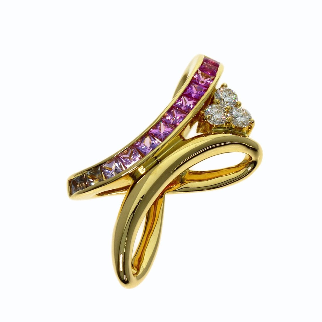 Pola Sapphire Diamond Pendant in Yellow Gold Top K18: Pola Sapphire Diamond Pendant in Yellow Gold Top K18 Top K18 yellow gold pendant features a diamond with a total carat weight of 1.08ct, including a 0.23ct diamond. The pendant is made from
