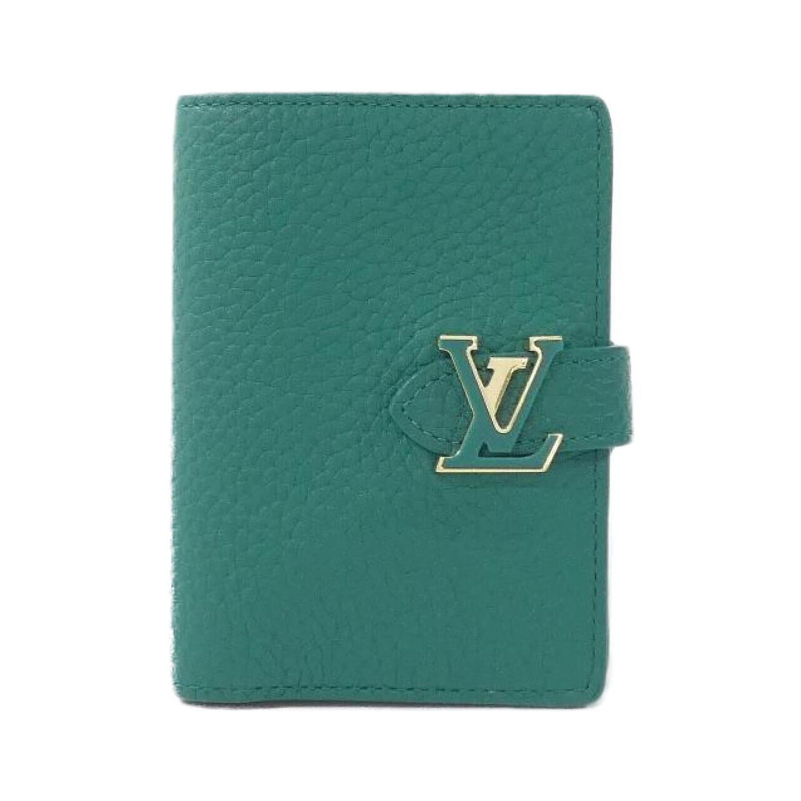 Vertical Lv M82438 Wallet Cp Taurillon Louis Vuitton: Vertical Lv M82438 Wallet Cp Taurillon Louis Vuitton The Louis Vuitton Vertical Lv M82438 Wallet features a sleek design with a signature emerald color, measuring 12cm x 9cm x 2cm. This stylish wallet
