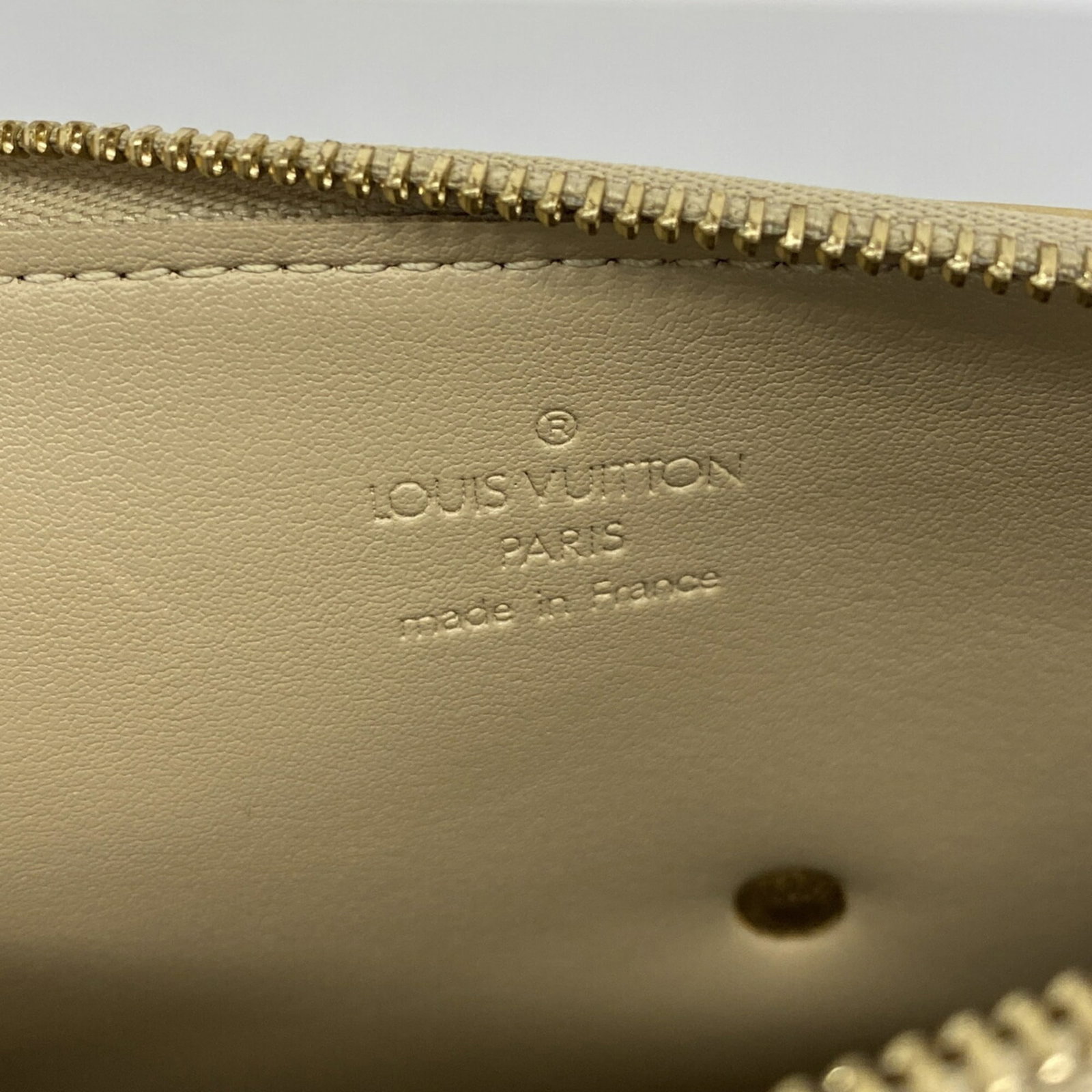 Louis Vuitton Pouch - 5