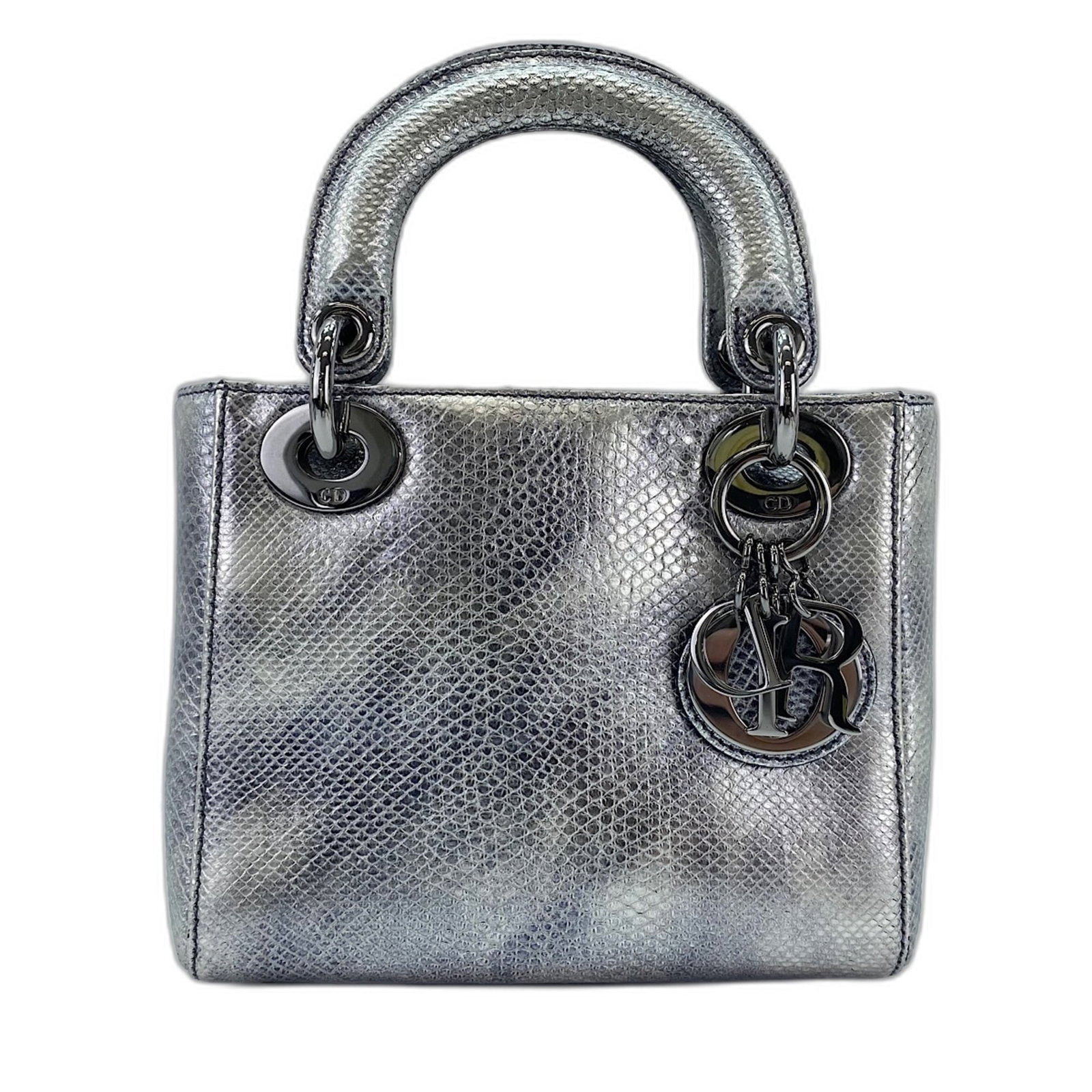 Shoulder Bag Handbag Christian Dior: Shoulder Bag Handbag Christian Dior Silver Christian Dior shoulder bag with a sleek 15cm x 17cm x 6cm design, featuring a 109cm - 119cm adjustable strap and a 7cm handle drop. This stylish handbag