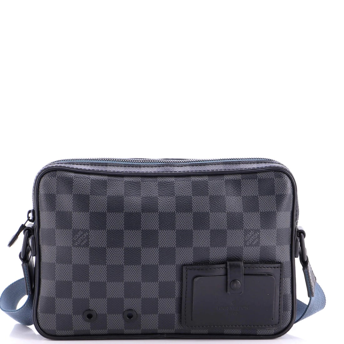 Louis Vuitton Damier Graphite Messenger Bag: Louis Vuitton Damier Graphite Messenger Bag The Louis Vuitton Damier Graphite Messenger Bag features a classic canvas coated exterior with heavy edge wear, scuffs, and minor discoloration. Measuring 7