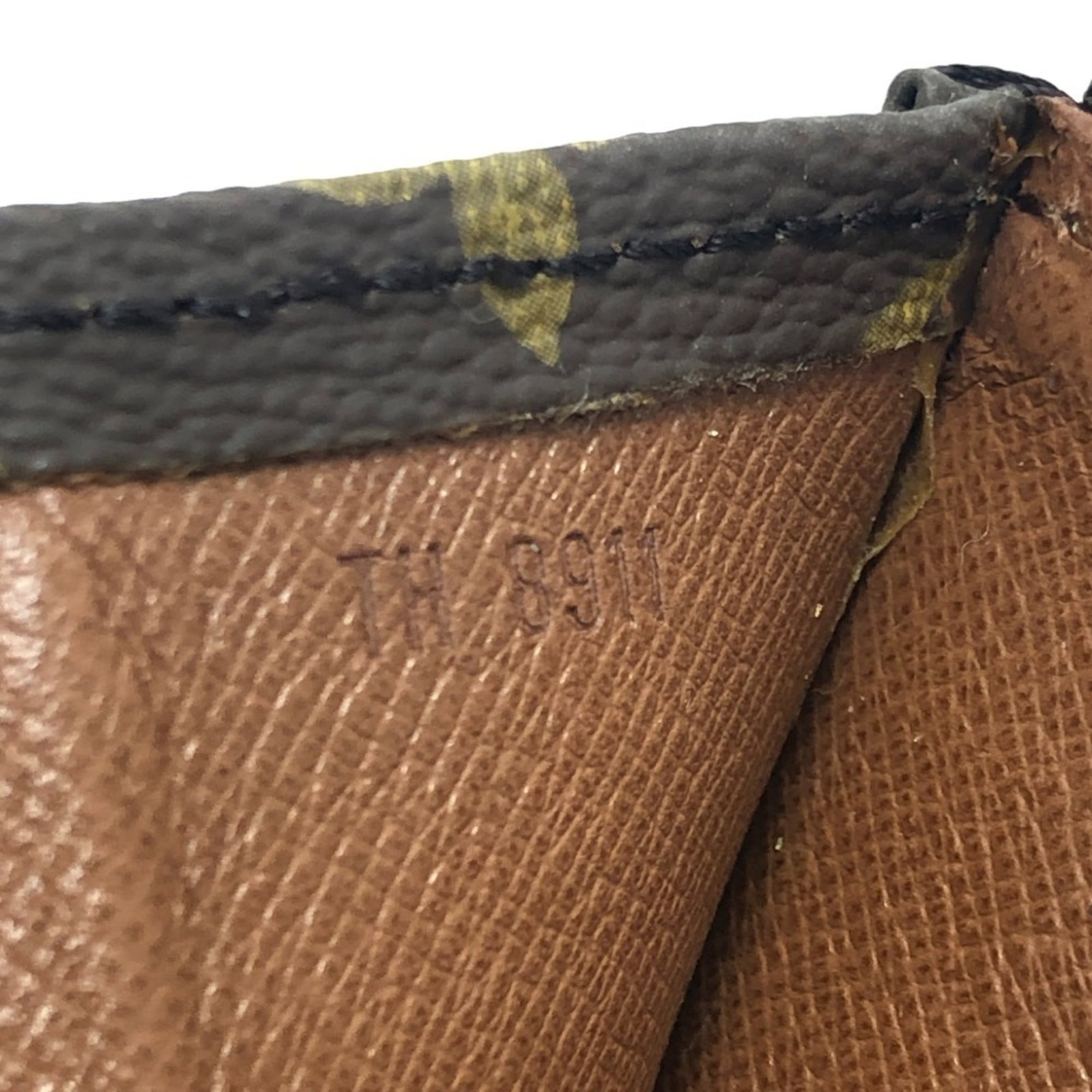 Louis Vuitton Bag - 9