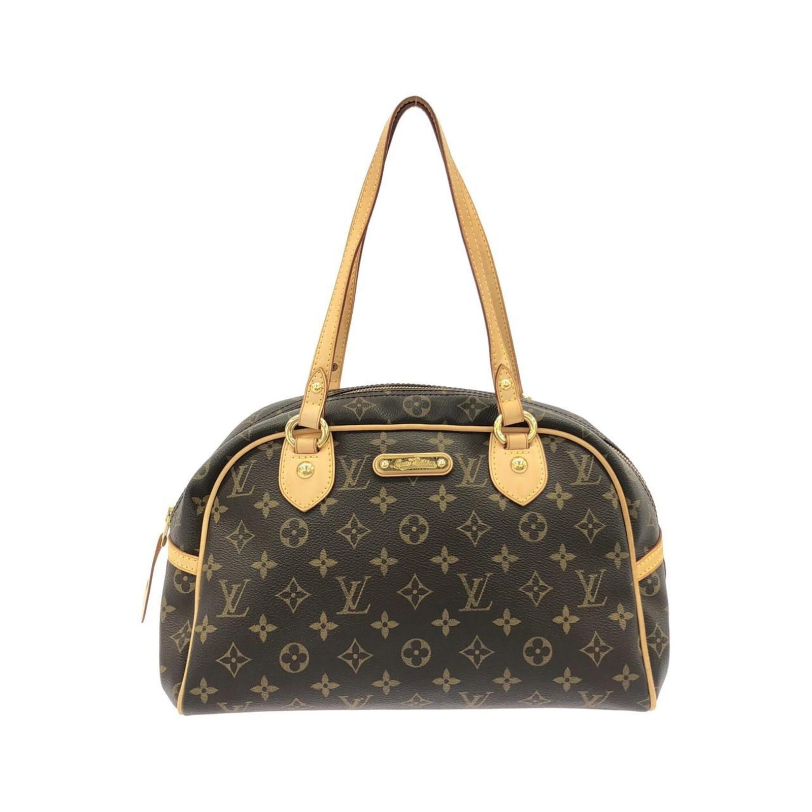 Canvas Coated Louis Vuitton Bag Shoulder: Canvas Coated Louis Vuitton Bag Shoulder Coated canvas construction provides a durable and stylish finish, while the gold hardware adds a touch of luxury. This shoulder bag measures 20cm x 32cm x