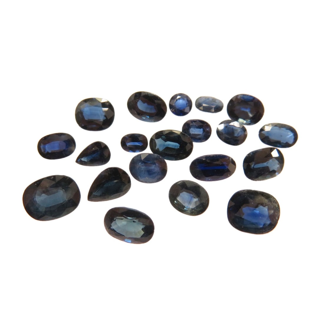 Sapphire Blue Loose 3.29G: Sapphire Blue Loose 3.29G Sapphire blue loose 3.29G is a 16.49ct blue sapphire. The loose gemstone boasts a vibrant blue color and a total carat weight of 3.29G. Item Specifics: Brand: SELECT JEWELRY