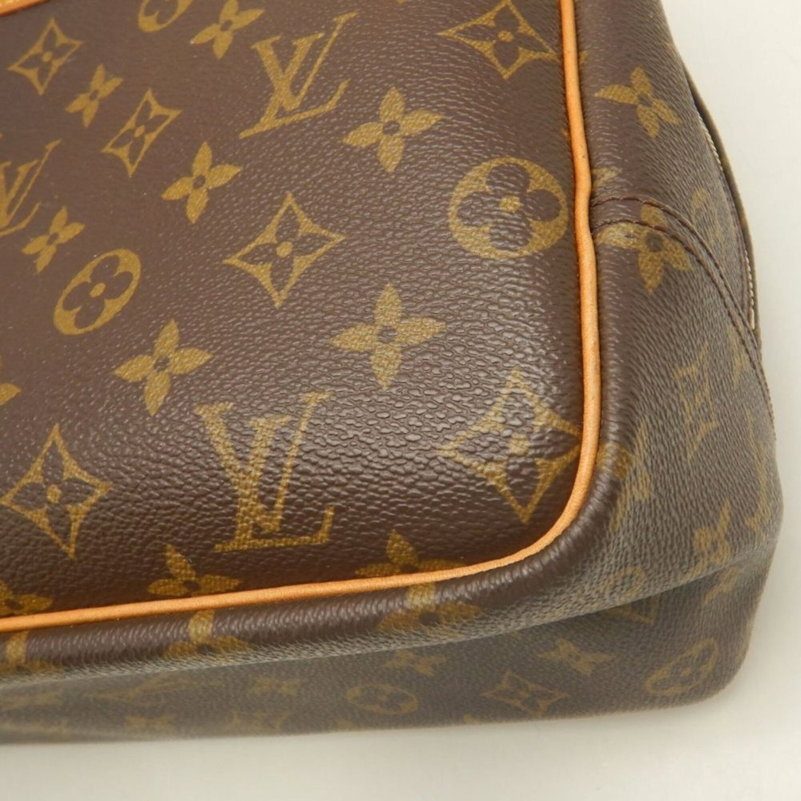Louis Vuitton Monogram Handbag - 17