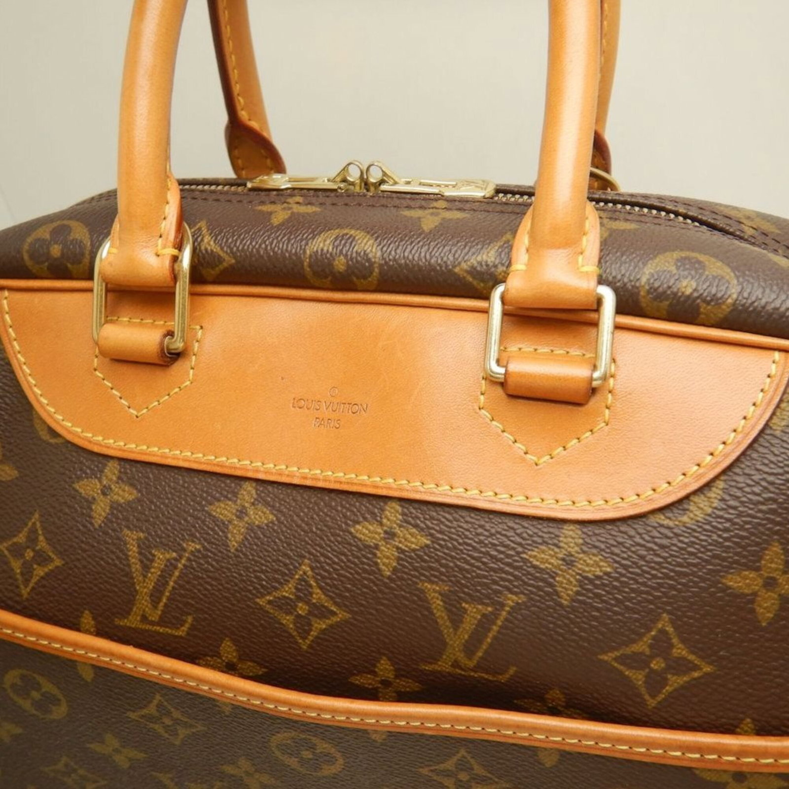 Louis Vuitton Monogram Handbag - 9