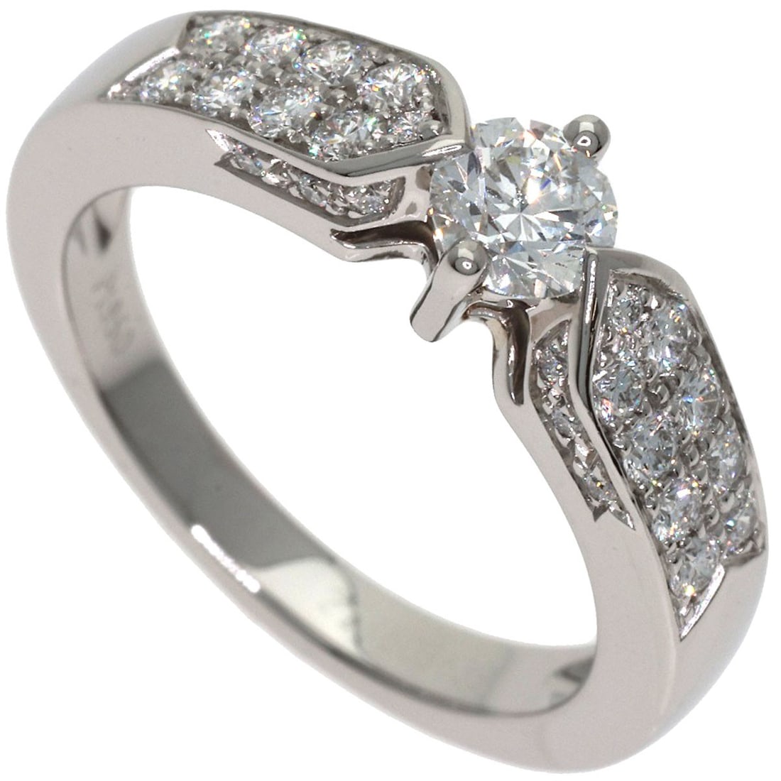 Chaumet Plume De Chaumet Diamond Ring Platinum Pt950: Chaumet Plume De Chaumet Diamond Ring Platinum Pt950 Chaumet's Plume De Chaumet diamond ring showcases a striking silver-toned platinum setting, adorned with a D-color diamond weighing 0.3ct. The