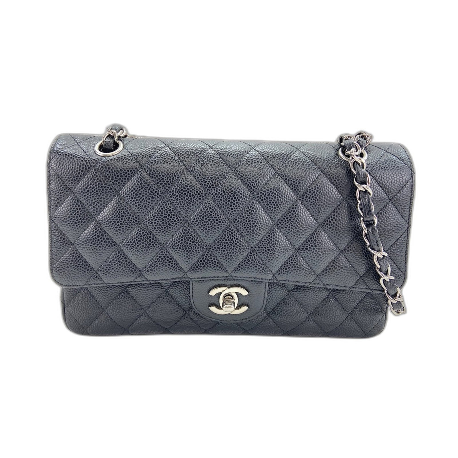 Chanel Tote Bag: Chanel Tote Bag Black Matelasse Tote Bag from Chanel, measuring 30cm x 39cm x 15cm, features a signature and a 16cm drop handle. This classic tote bag is a timeless design staple from the renowned Cha