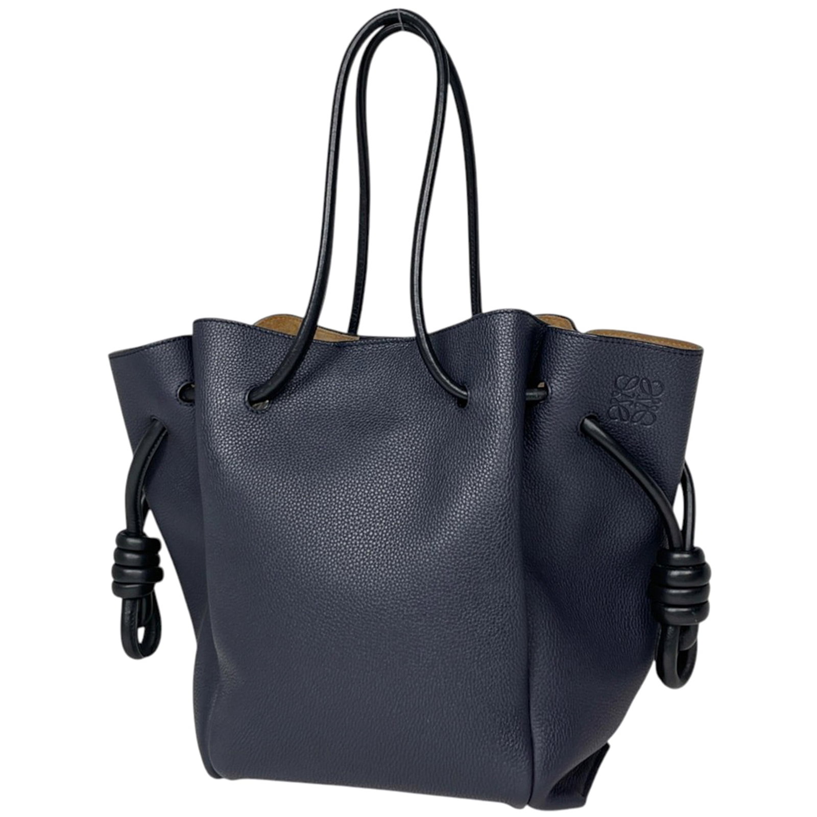 Leather tote bag Loewe: Leather tote bag Loewe Navy leather tote bag from Loewe's Flamenco line, measuring 28cm x 23.5cm x 11cm. This tote features high-quality leather construction and a classic design. Item Specifics: