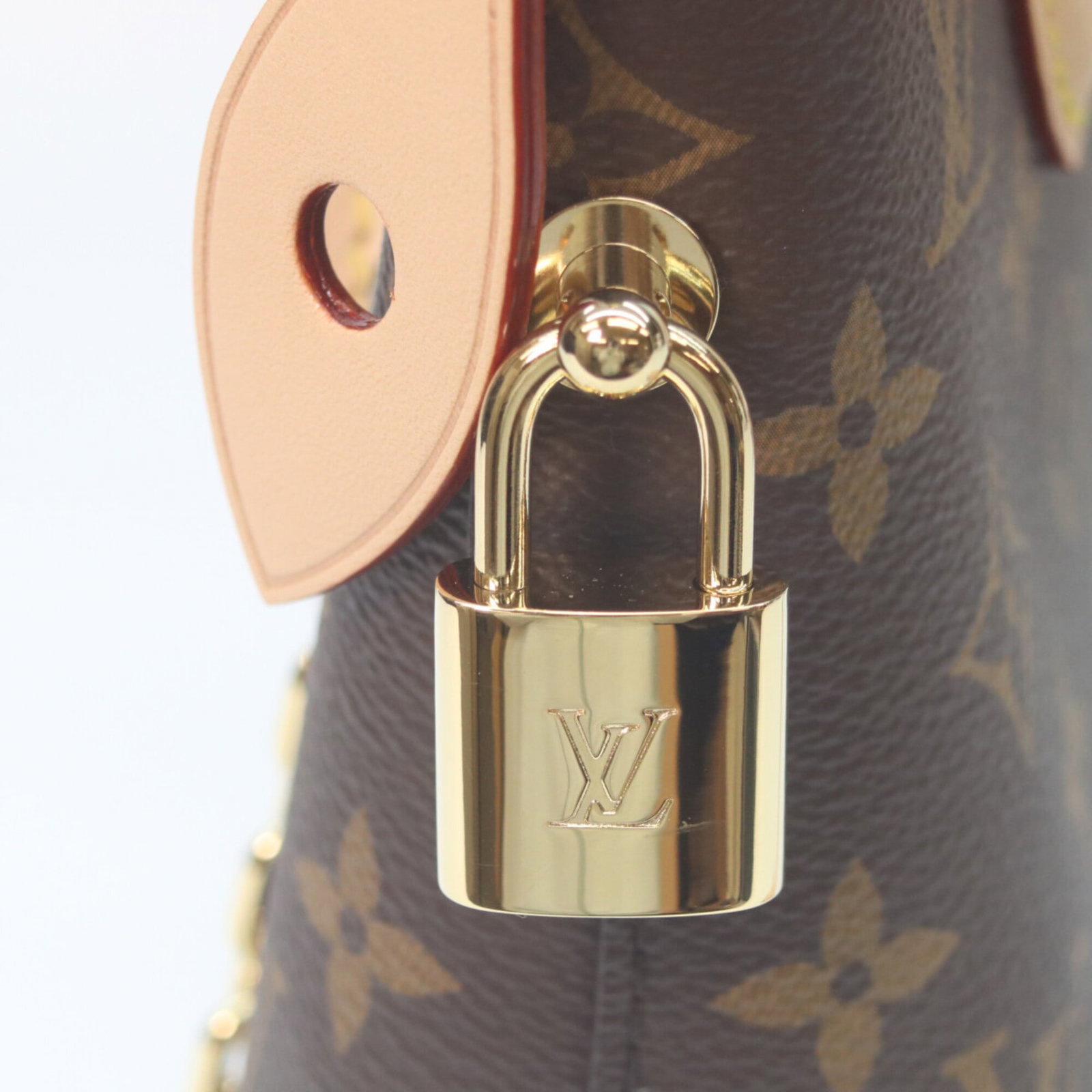Louis Vuitton Monogram Handbag - 6