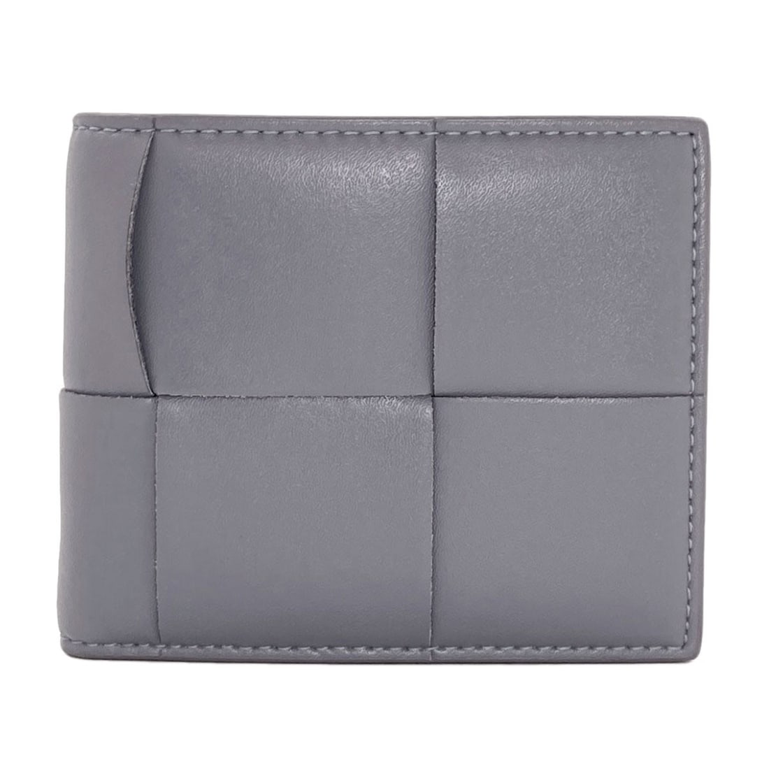 Bottega Veneta Cassette Maxi Intrecciato Bifold Wallet With Coin Pocket: Bottega Veneta Cassette Maxi Intrecciato Bifold Wallet With Coin Pocket Bottega Veneta's Cassette Maxi Intrecciato Bifold Wallet with Coin Pocket is a sleek and sophisticated accessory. The wallet's