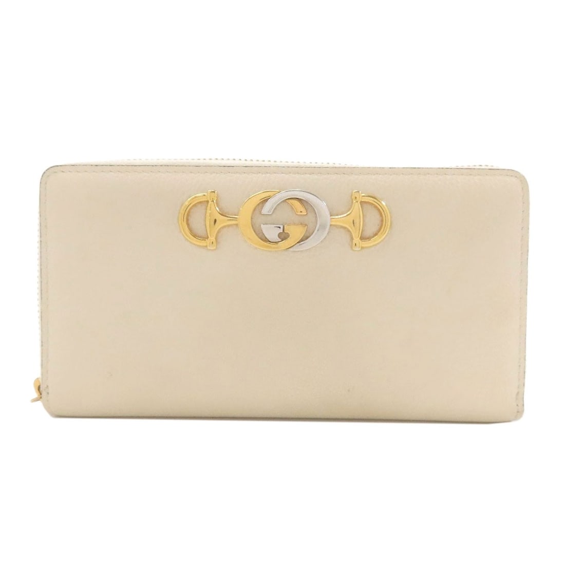 Gucci 570661 Zumi Long Wallet (With Coin Pocket) Leather: Gucci 570661 Zumi Long Wallet (With Coin Pocket) Leather White leather long wallet with a coin pocket, designed by Gucci. This classic style features a sleek and modern design, perfect for everyday