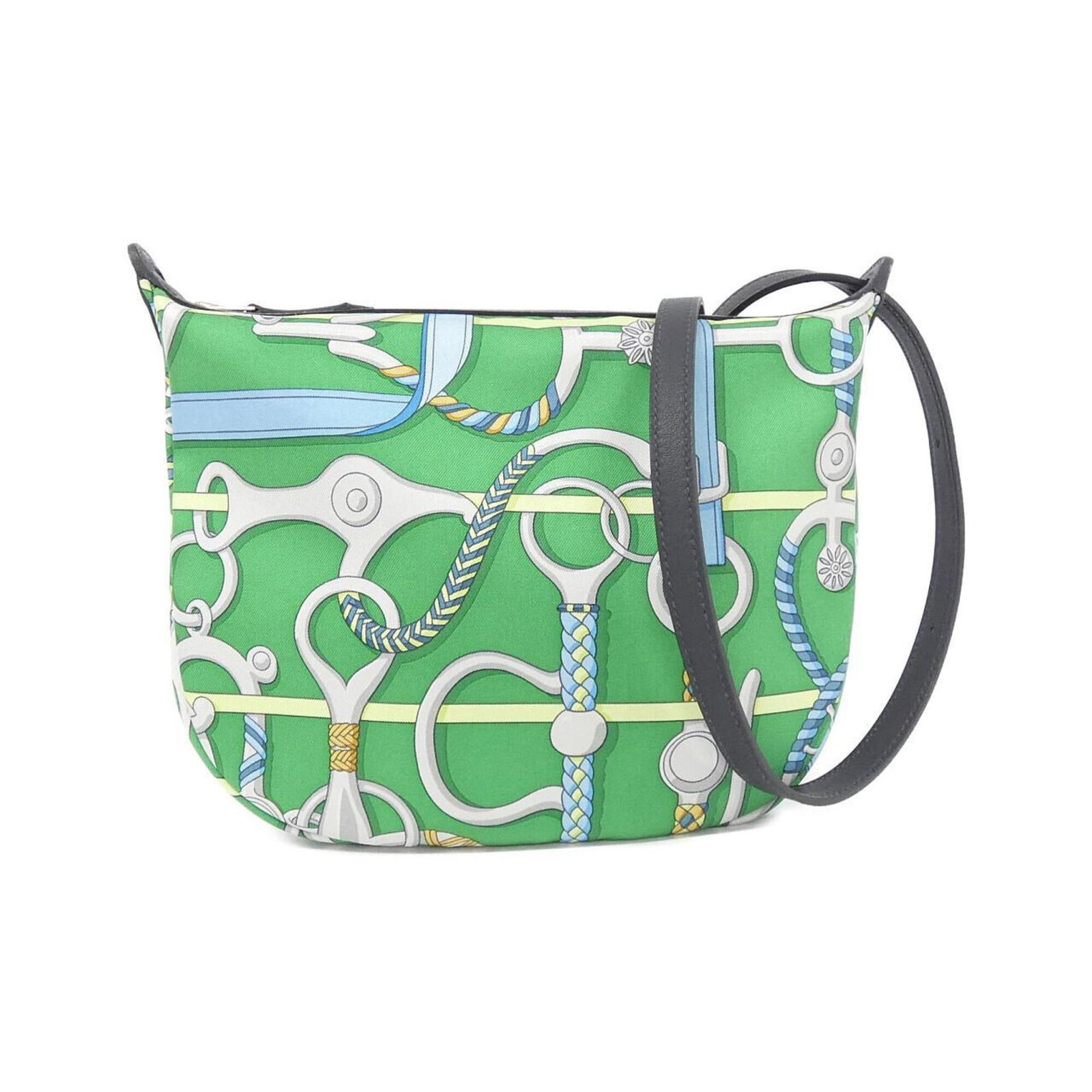 Hermes Handbag Pouch Silk Swift Leather: Hermes Handbag Pouch Silk Swift Leather Silk and swift leather come together in this elegant Celeste and Vert Hermes handbag pouch, measuring 17cm x 22.5cm x 3cm. The subtle color combination and slee