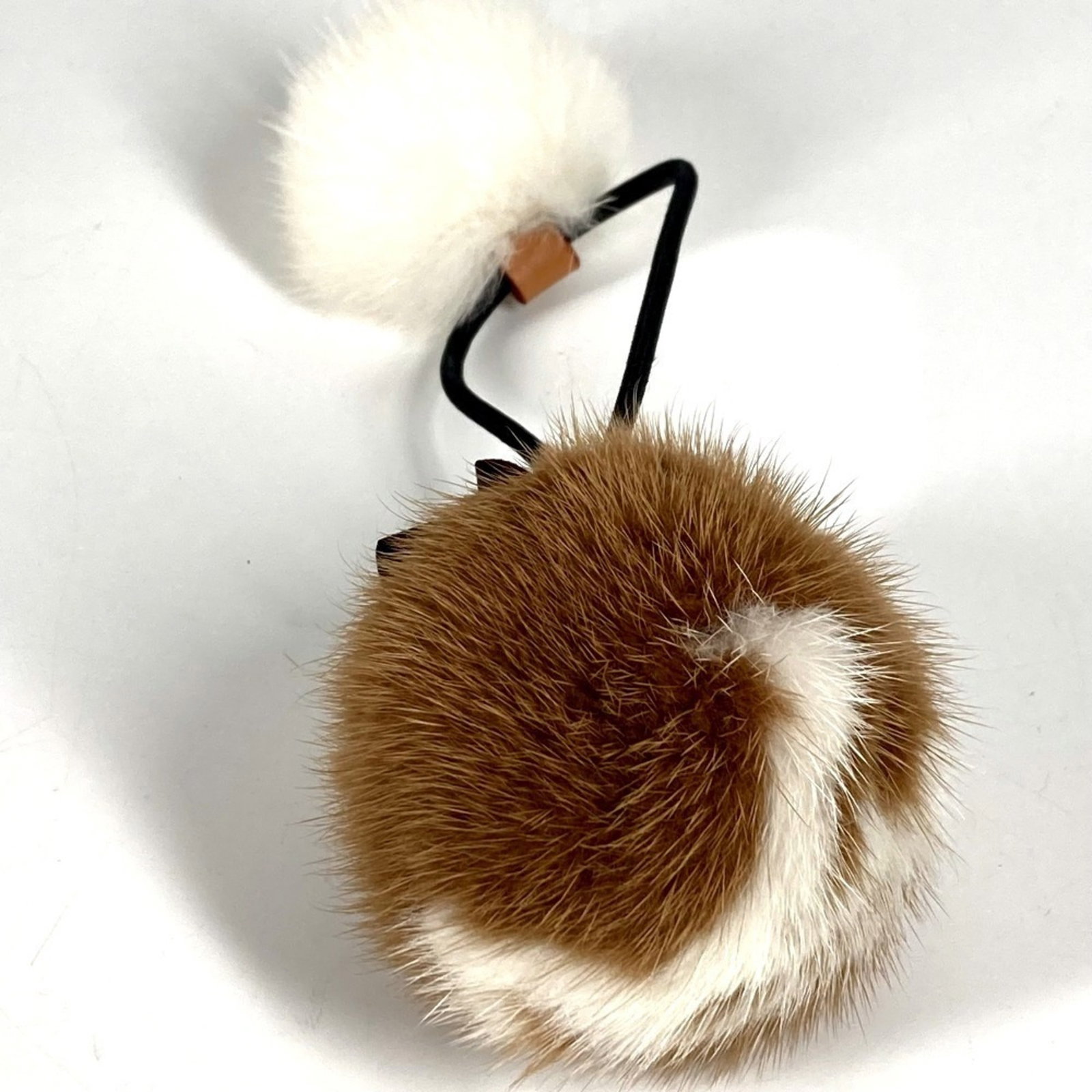Fur Scrunchie Louis Vuitton (1 of 9)