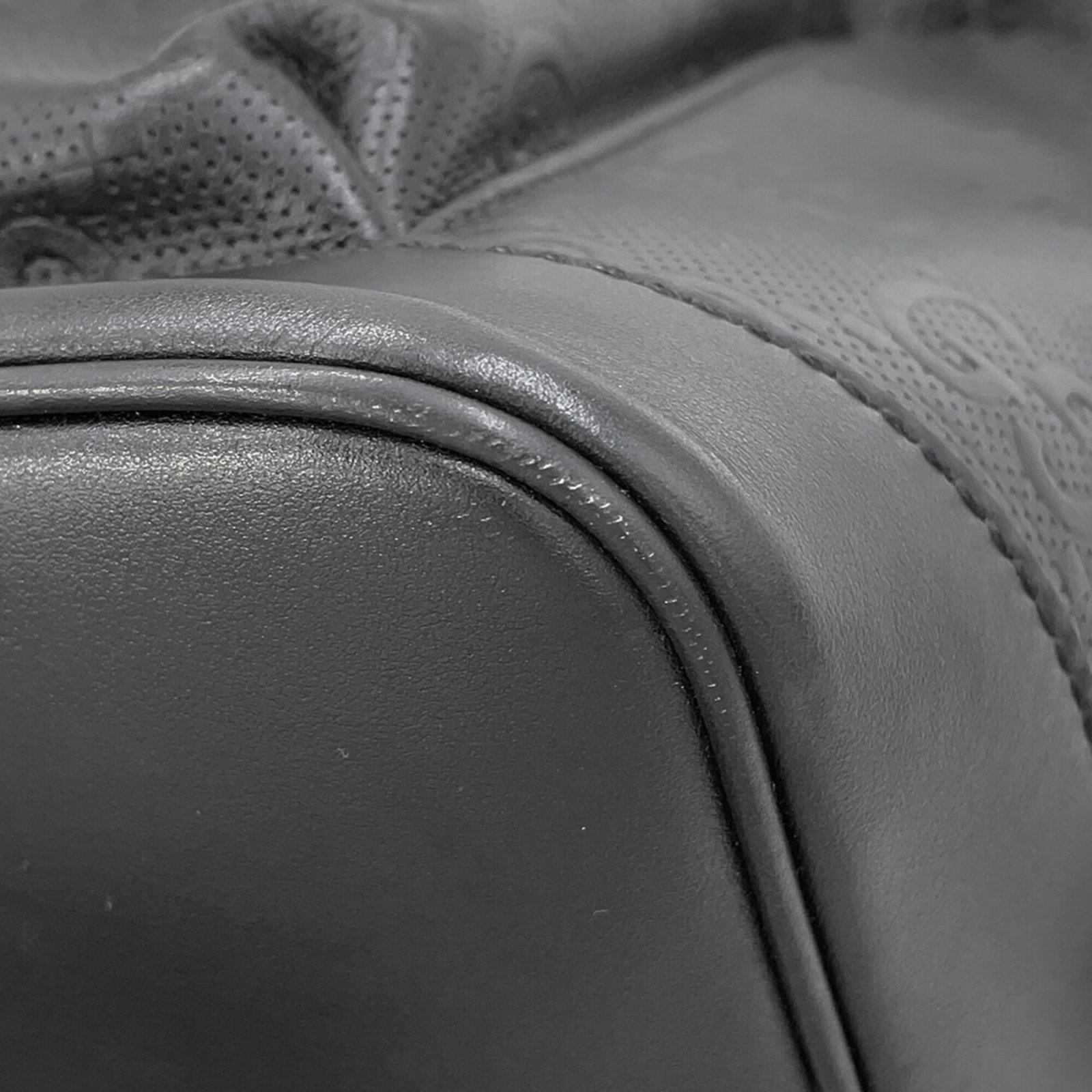 Gucci Backpack Embossed Leather - 6