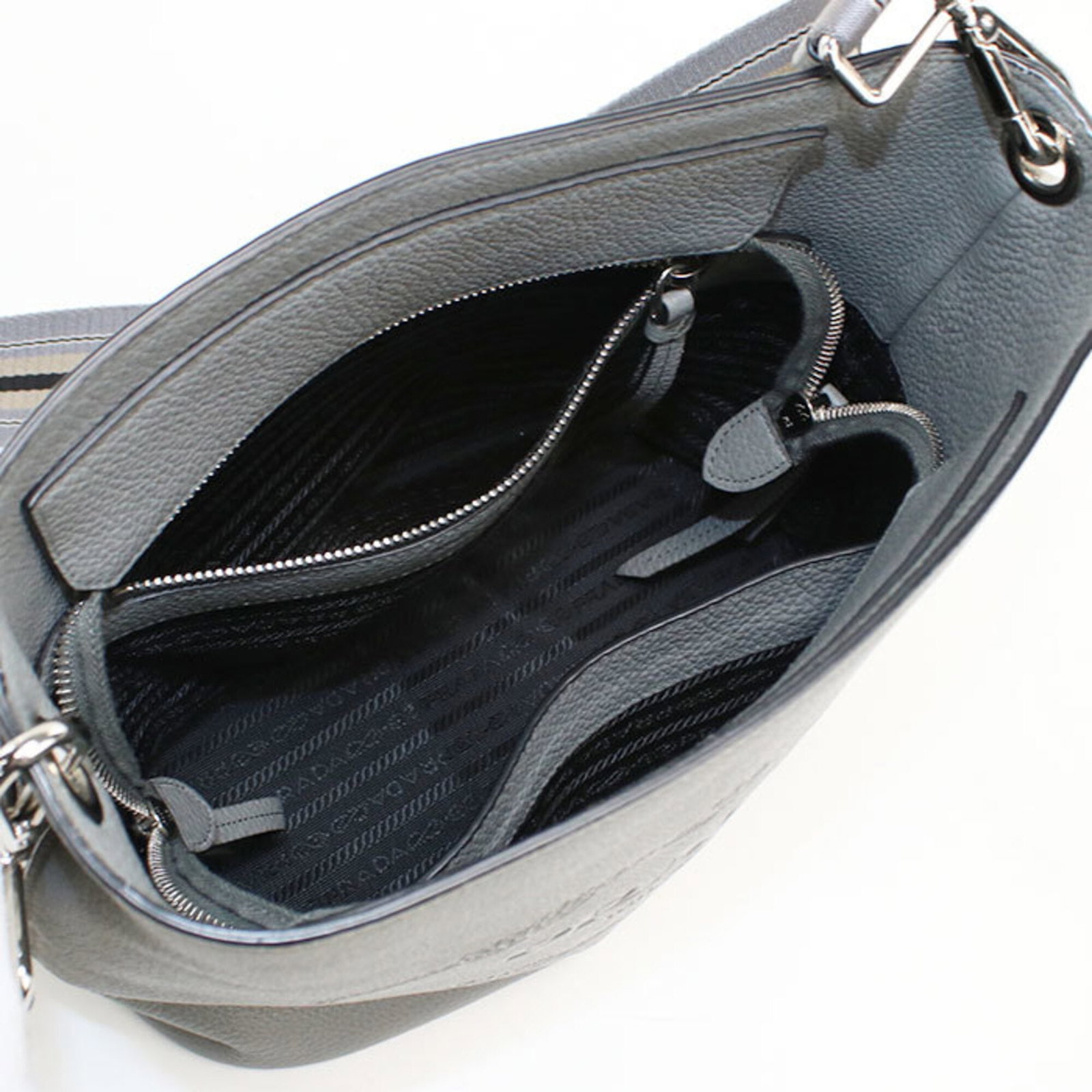 Shoulder Bag Leather Prada - 3