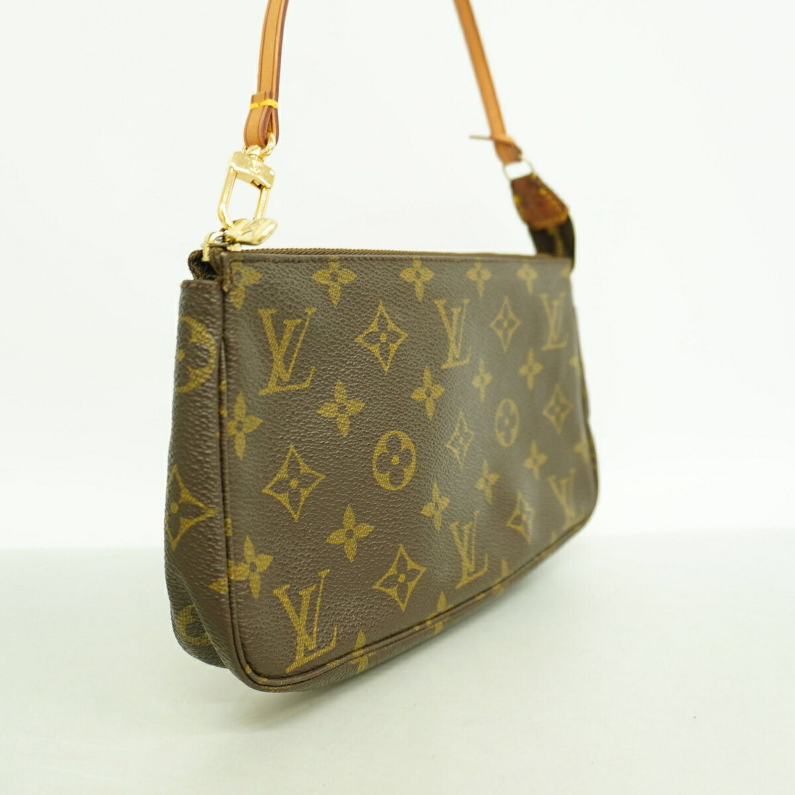 Louis Vuitton Pouch - 2