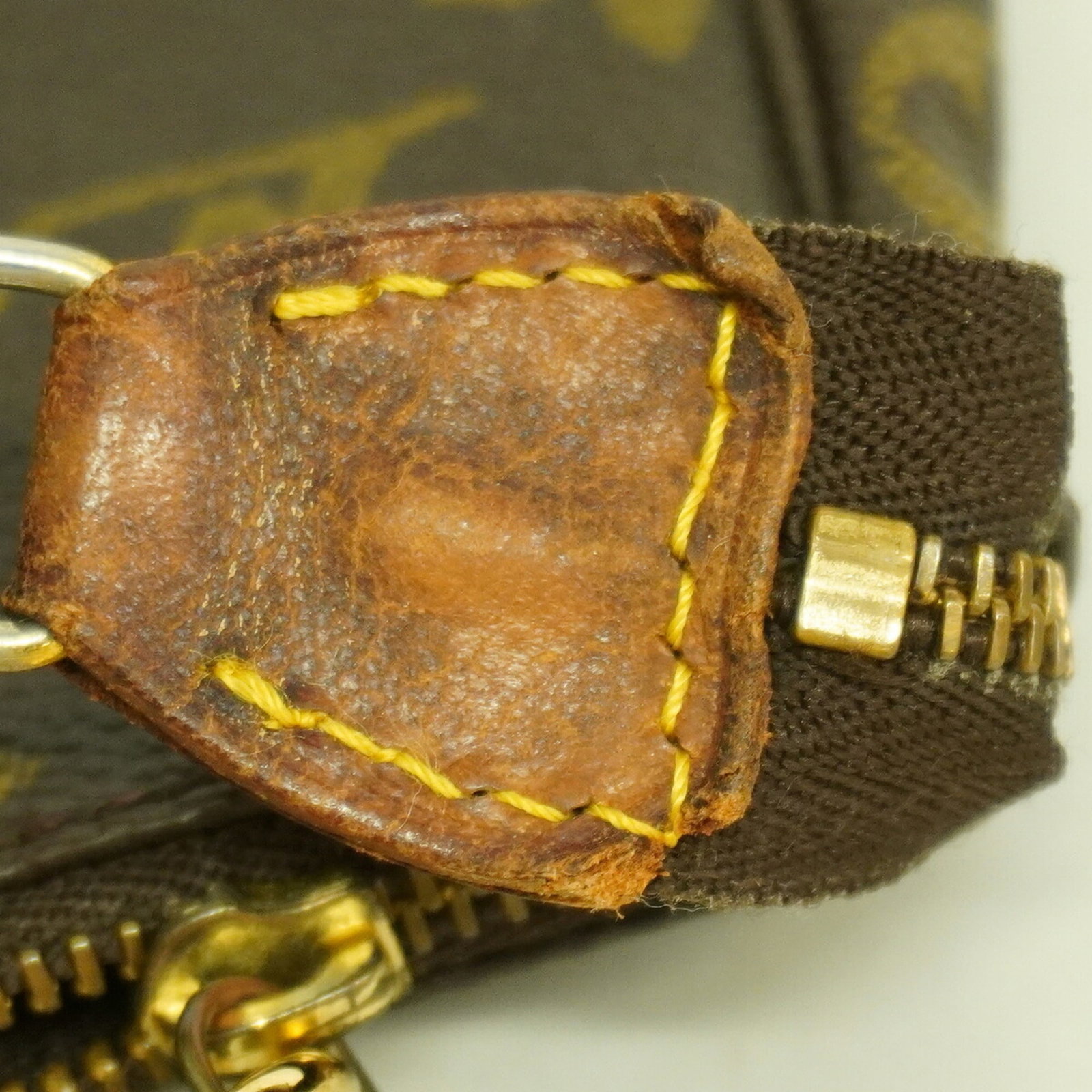 Louis Vuitton Pouch - 6