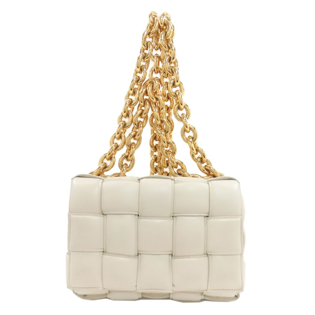 Calf Chain Handbag Veneta Bottega 2Way Cassette: Calf Chain Handbag Veneta Bottega 2Way Cassette White Calf Chain Handbag with 2Way Cassette from Bottega Veneta. This stylish handbag features a sleek design with a signature chain strap and a unique