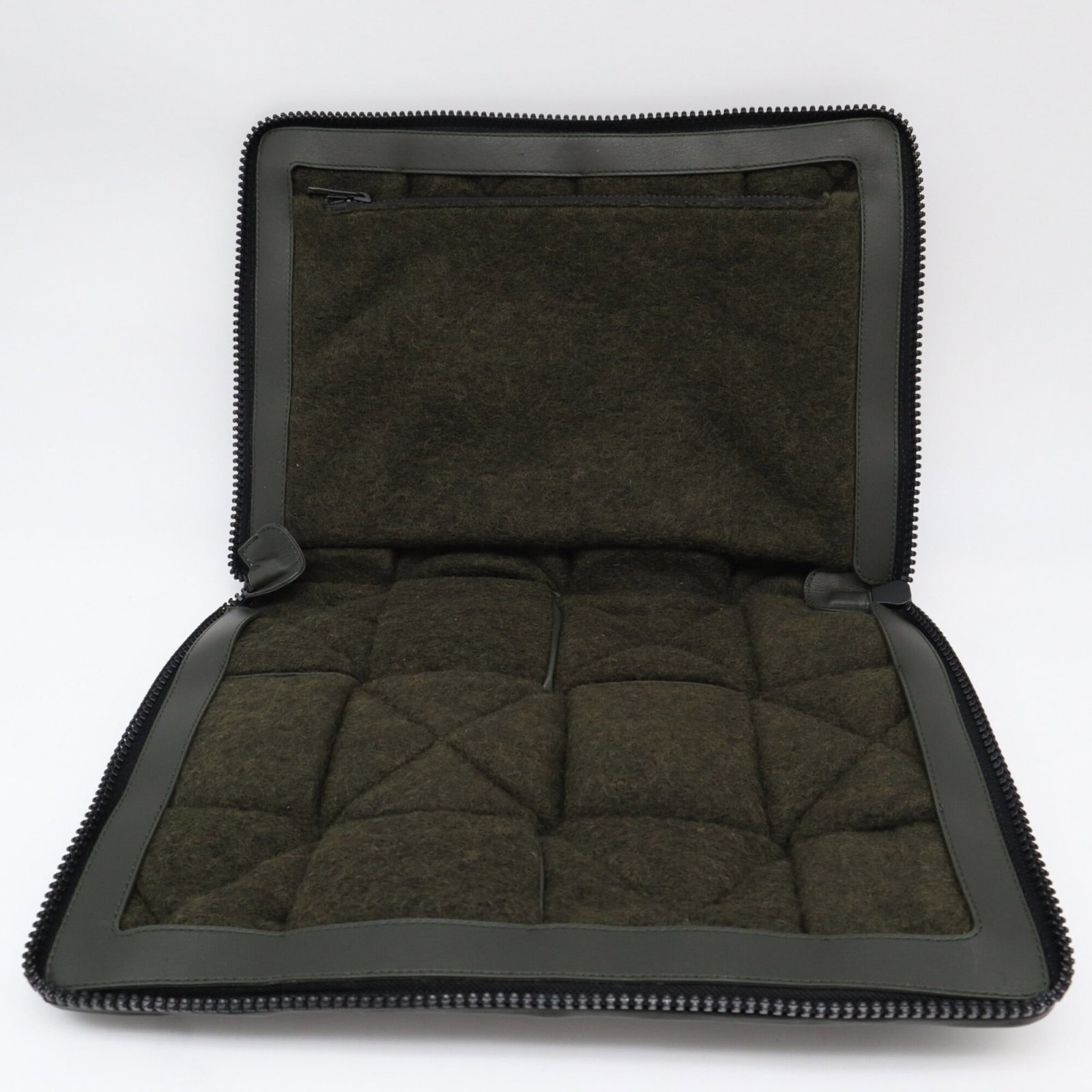 Case Leather Document Bottega Veneta Clutch Bag - 8