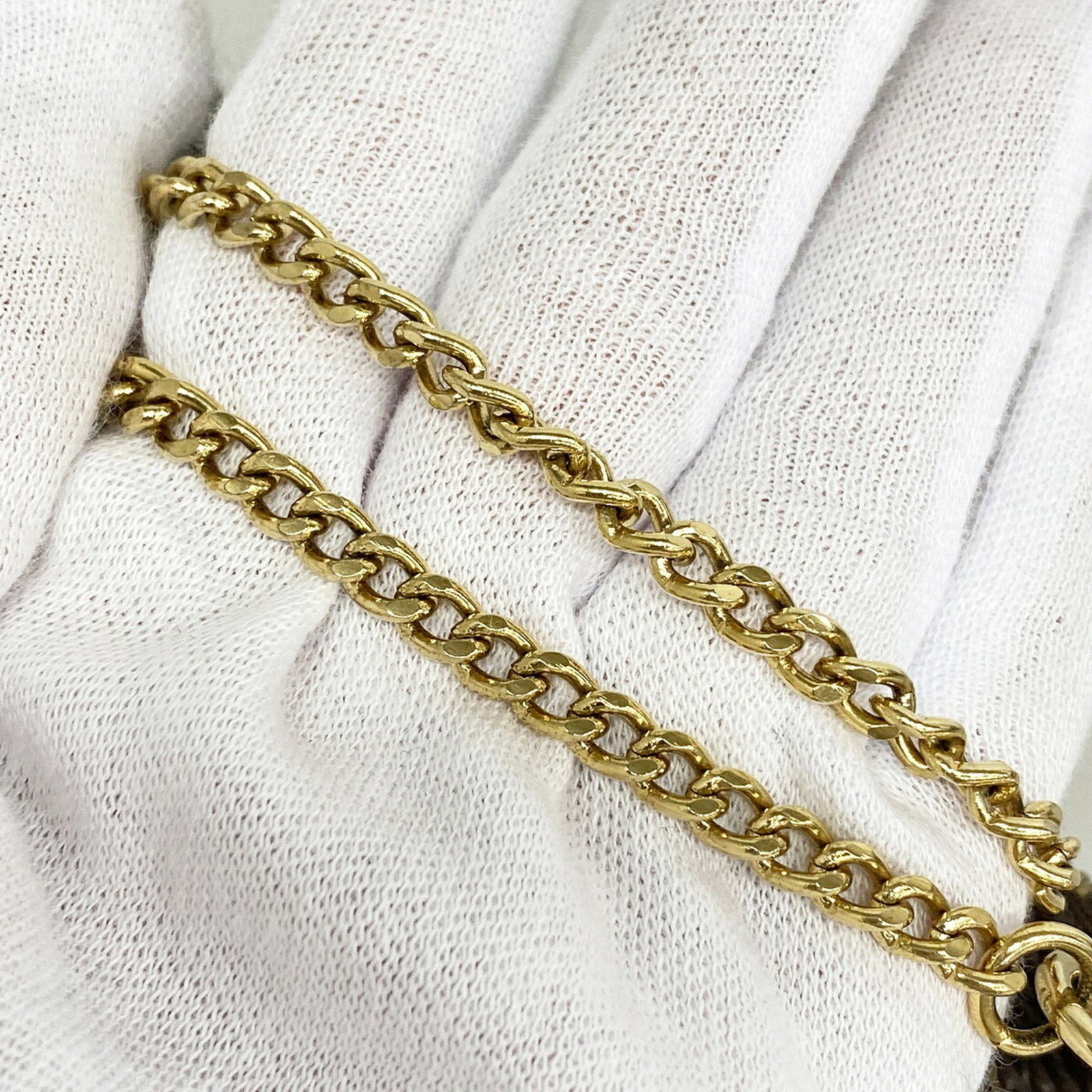 Louis Vuitton Pouch - 7
