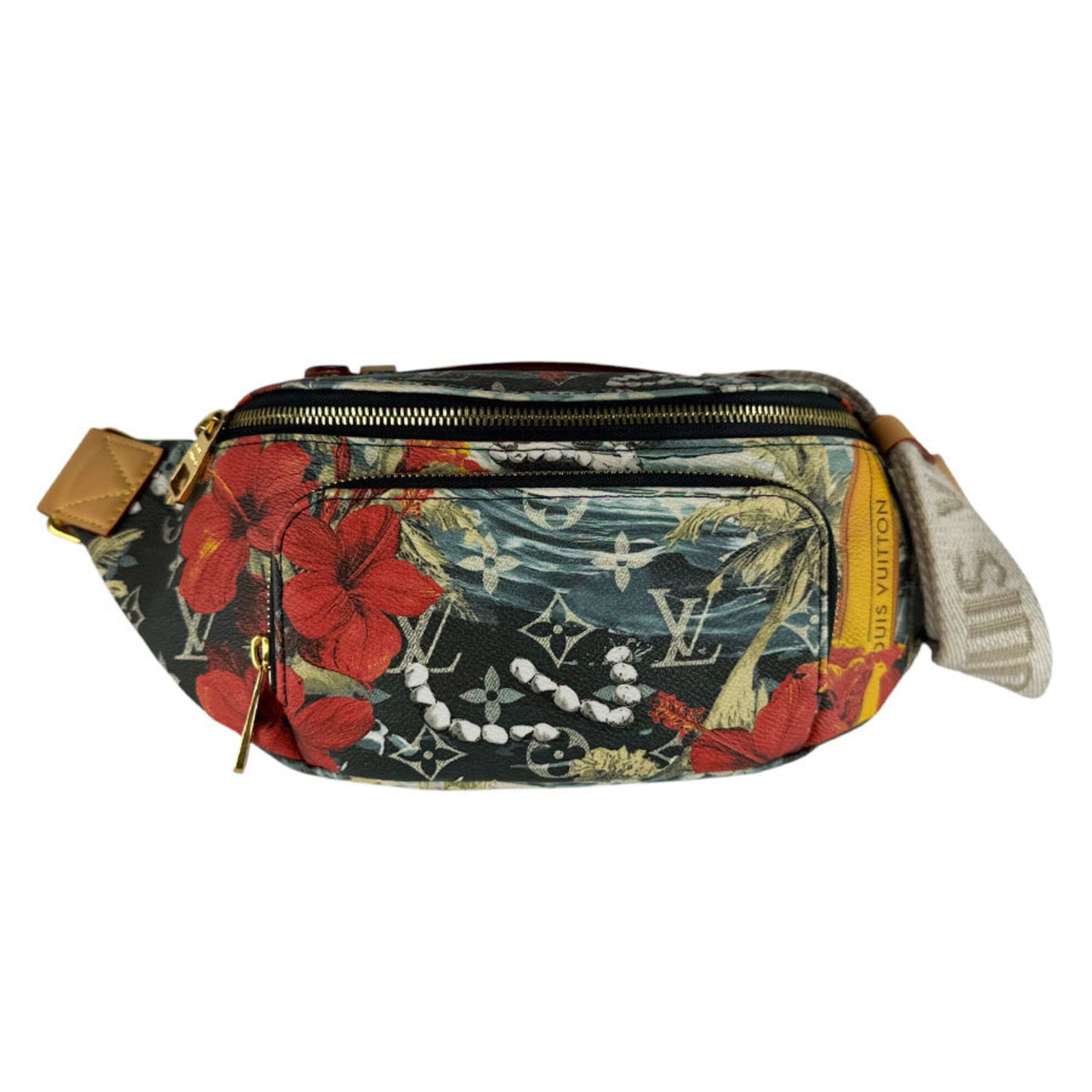 Coated Canvas Fanny Pack Louis Vuitton: Coated Canvas Fanny Pack Louis Vuitton Coated canvas Louis Vuitton fanny pack, featuring a multi-color design. Made from high-quality coated canvas, this stylish accessory measures 12cm x 26cm x 8cm. 