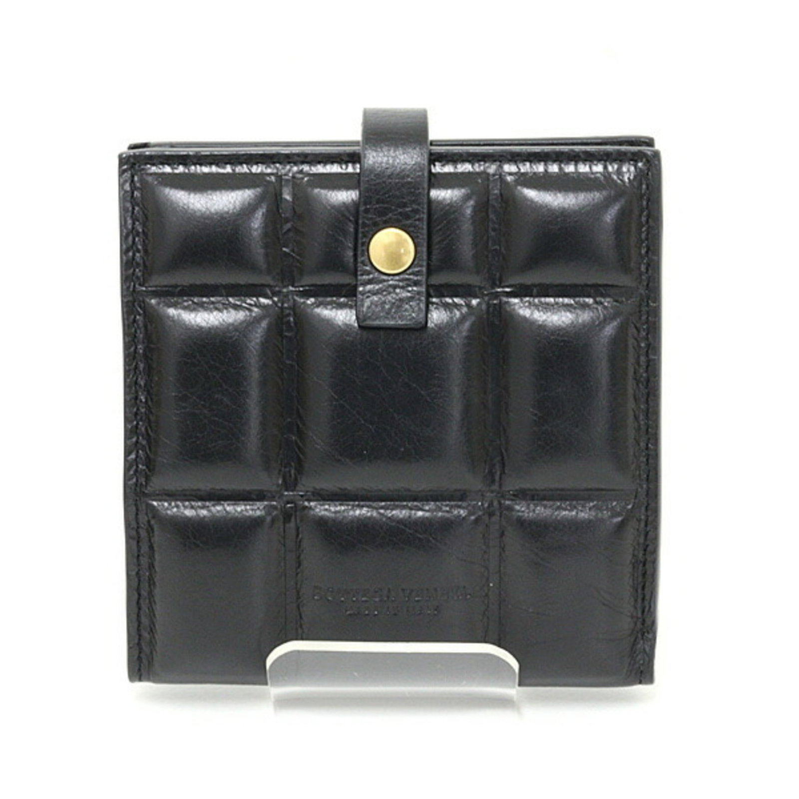Bottega Veneta Wallet (Bi-Fold) Leather: Bottega Veneta Wallet (Bi-Fold) Leather Black Bottega Veneta bi-fold leather wallet, measuring 11cm x 10.4cm x 2.3cm, made from high-quality leather. This Italian-designed wallet features a classic