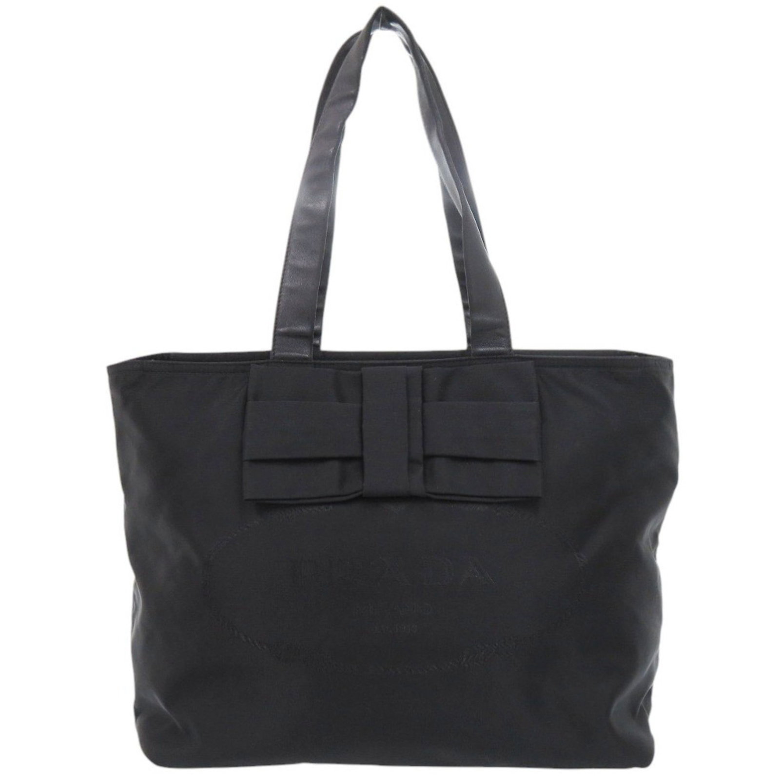 Tote Bag Nylon Prada: Tote Bag Nylon Prada Black nylon tote bag from Prada, measuring 28cm x 34cm x 15cm. Made from high-quality nylon material, this stylish bag features a sleek and modern design. Perfect for everyday use