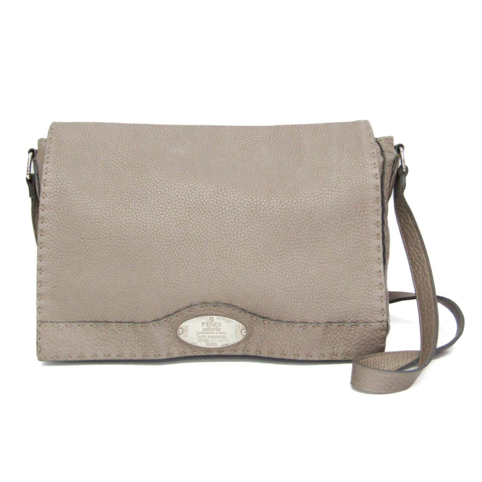 Fendi Messenger Bag Shoulder Bag Leather: Fendi Messenger Bag Shoulder Bag Leather The Fendi Messenger Bag Shoulder Bag Leather is a stylish and versatile handbag made from high-quality leather, featuring a magnetic snap closure and a spaciou